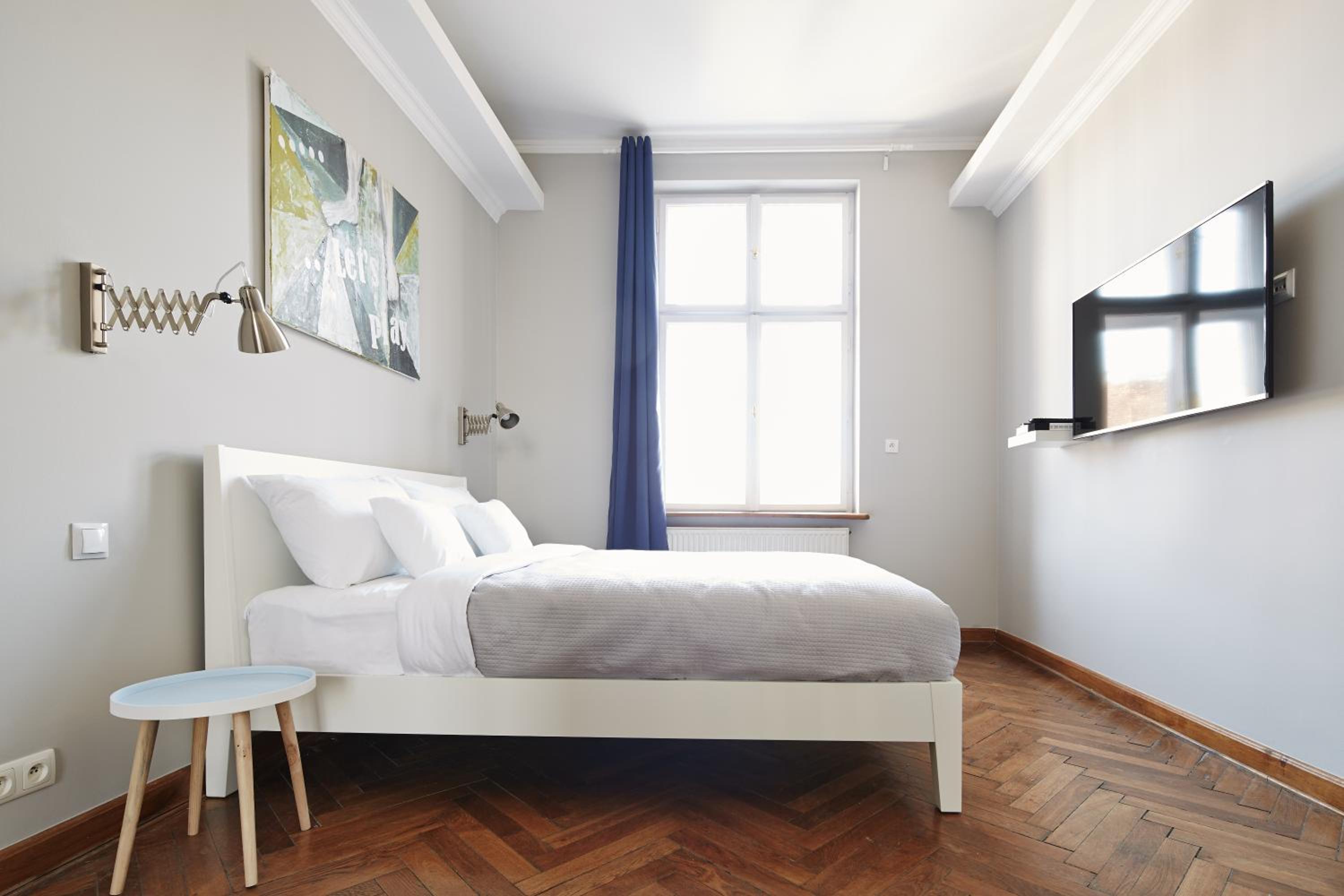 Two-Bedroom Apartment - Photo 3