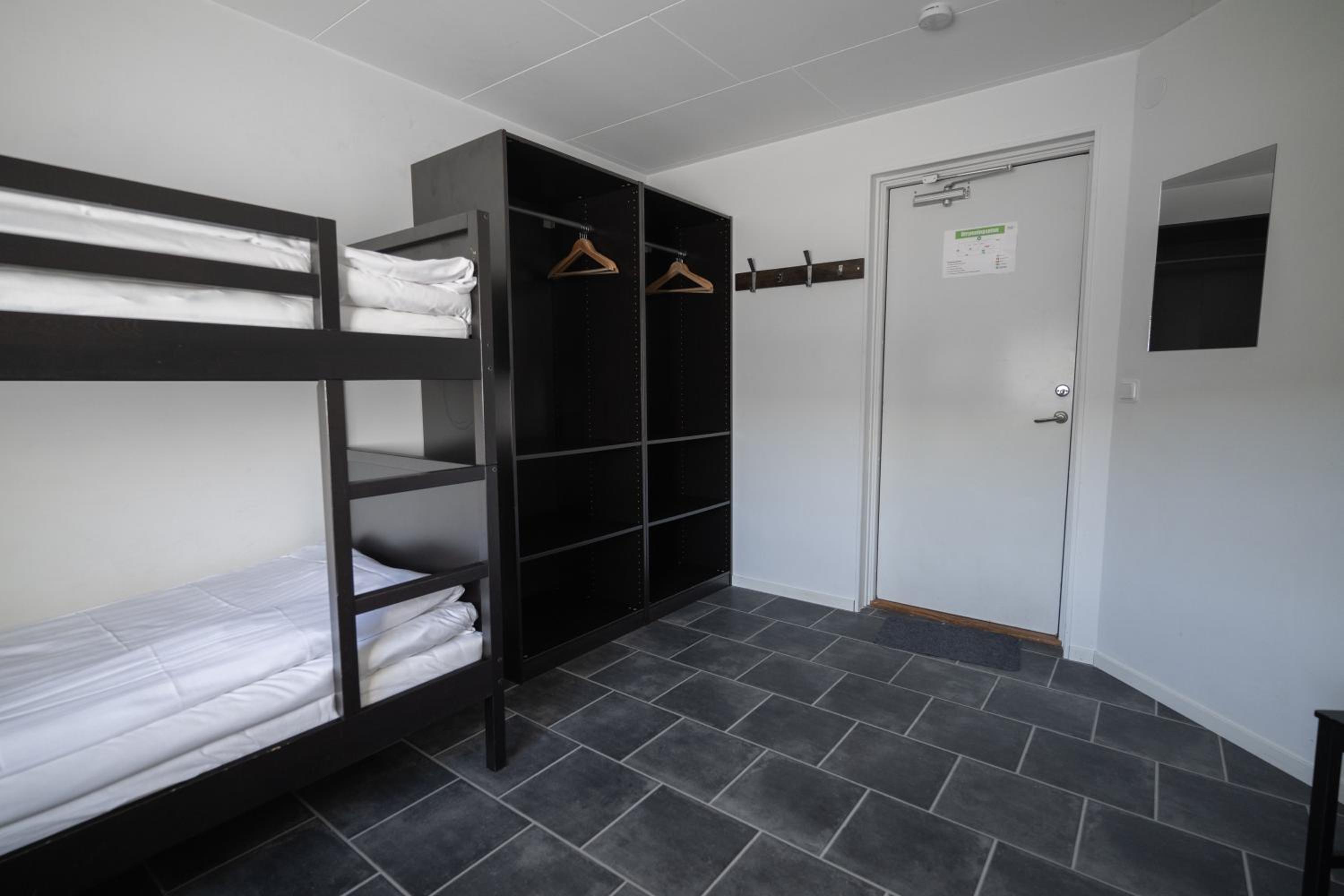 Quadruple Room with Shared Bathroom photo 3