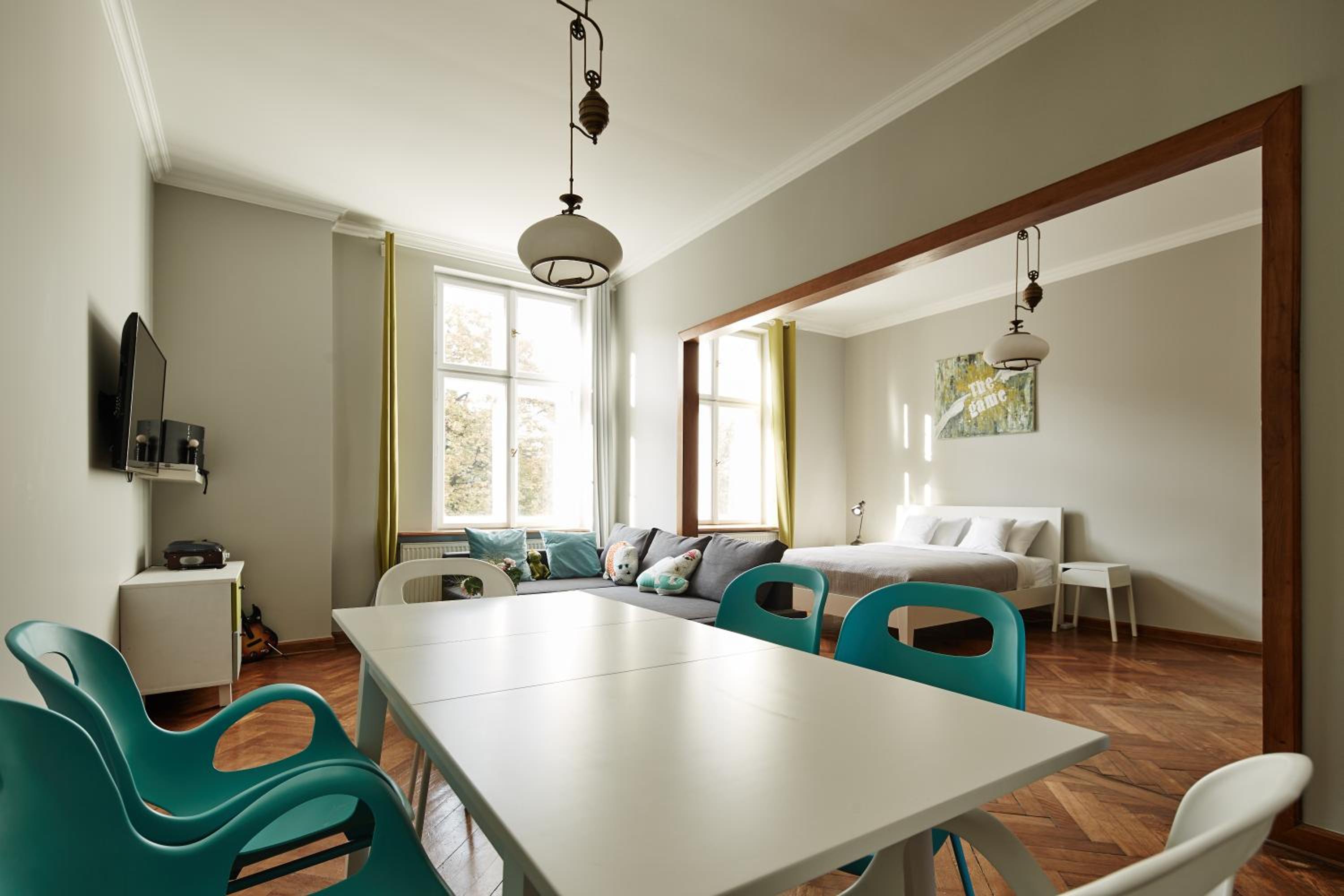 Two-Bedroom Apartment - Photo 6