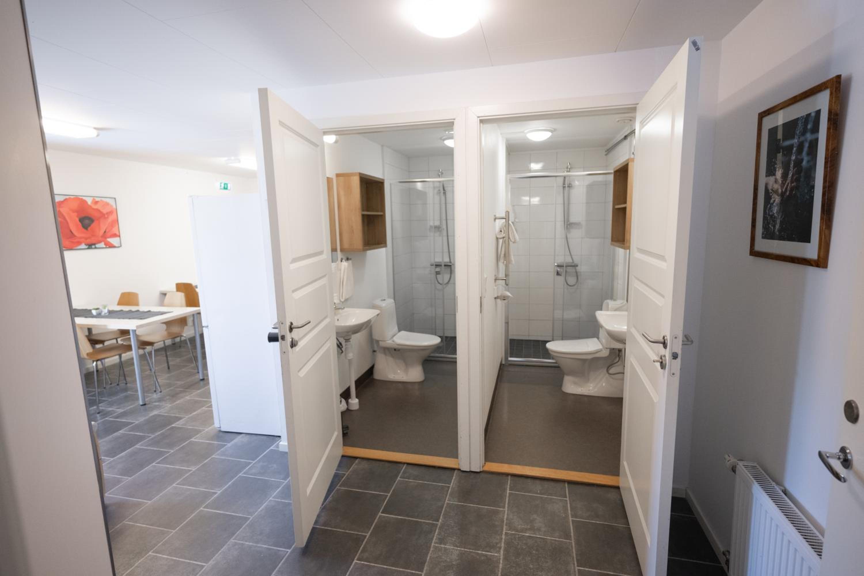 Quadruple Room with Shared Bathroom photo 2