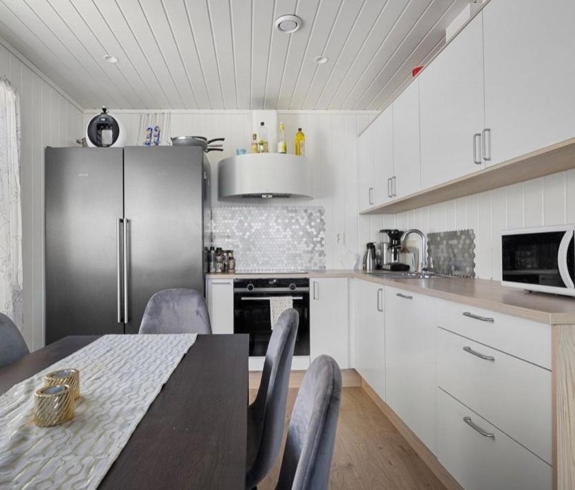 Four-Bedroom House photo 3