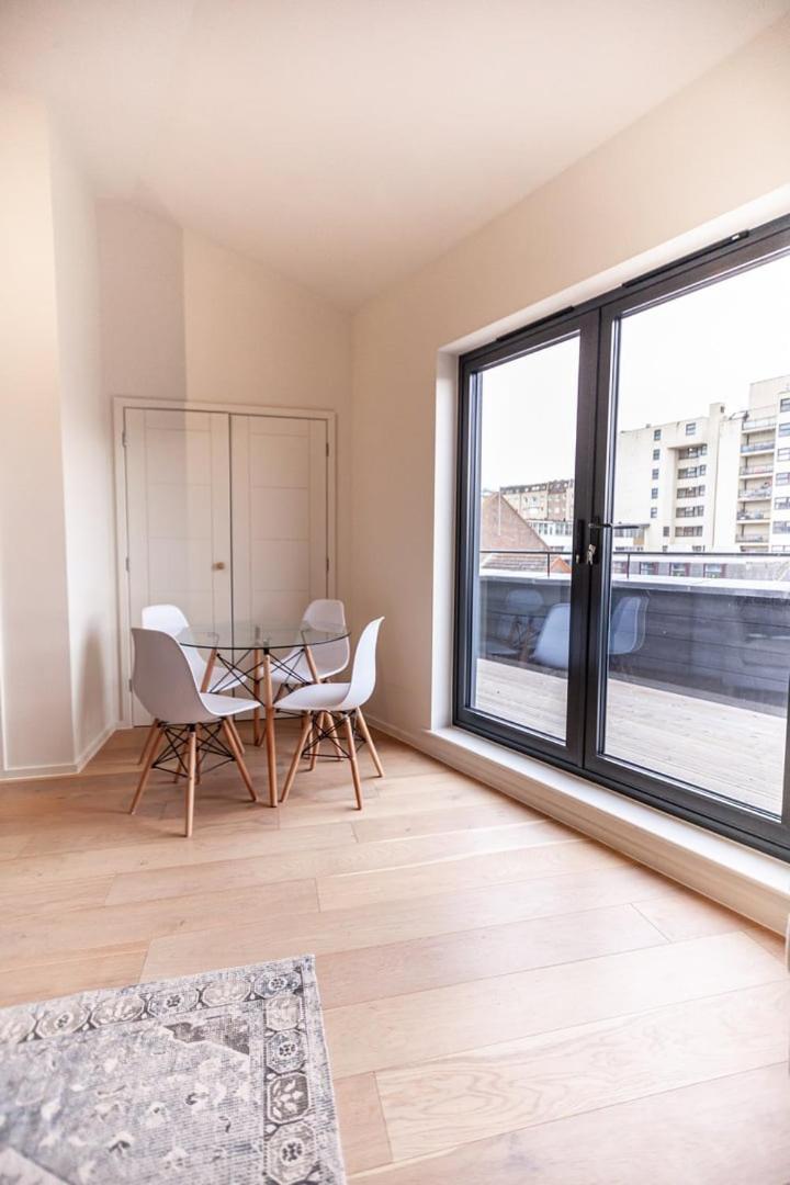 Two-Bedroom Apartment photo 2