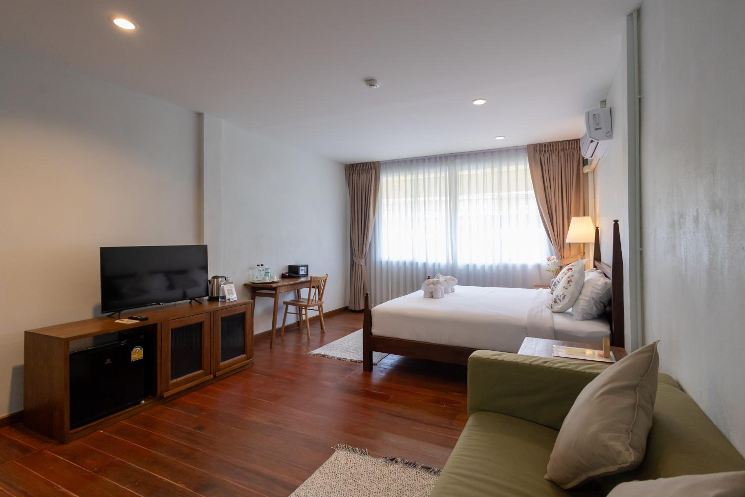 Deluxe Double Room photo 2