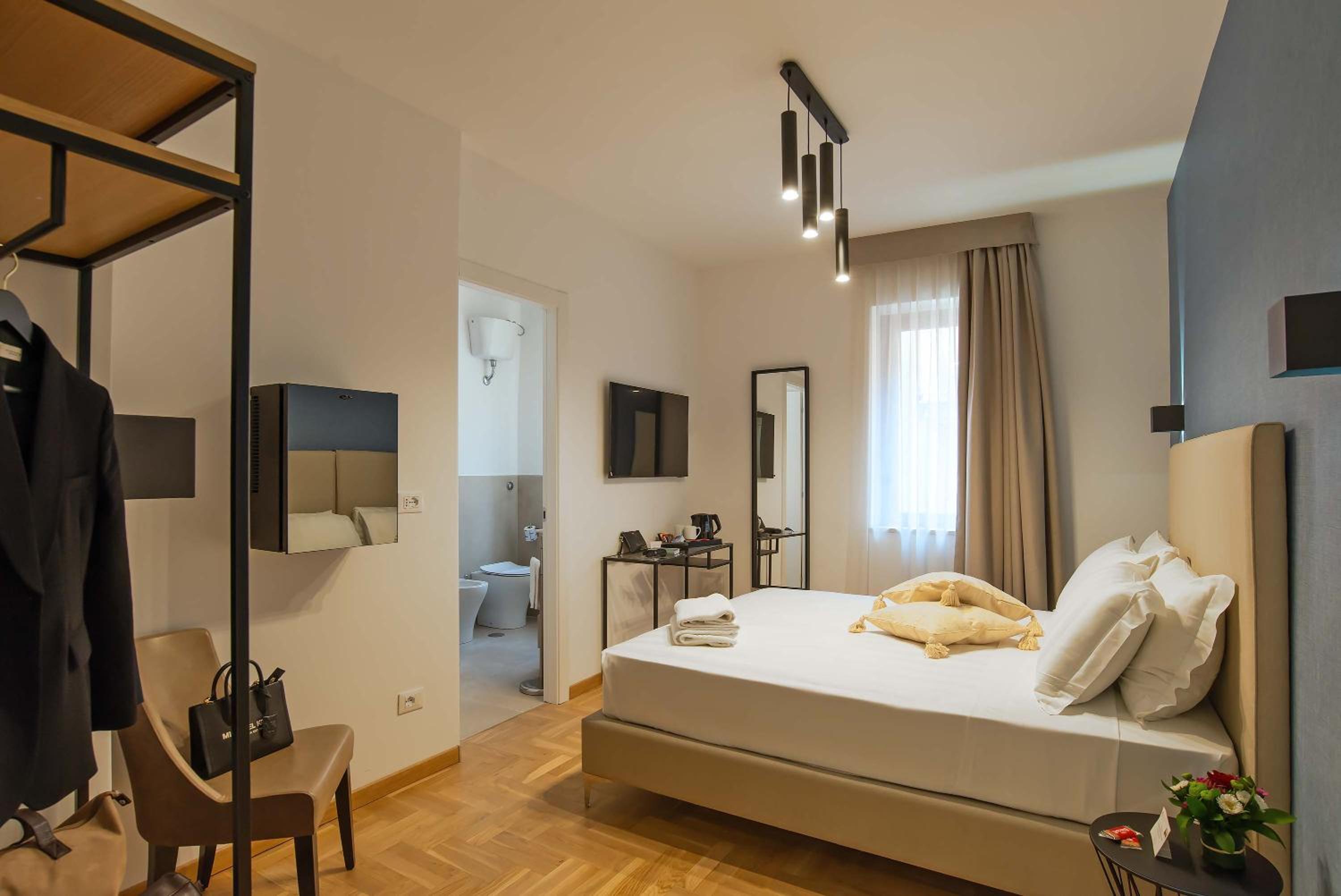 Large Single Room photo 1