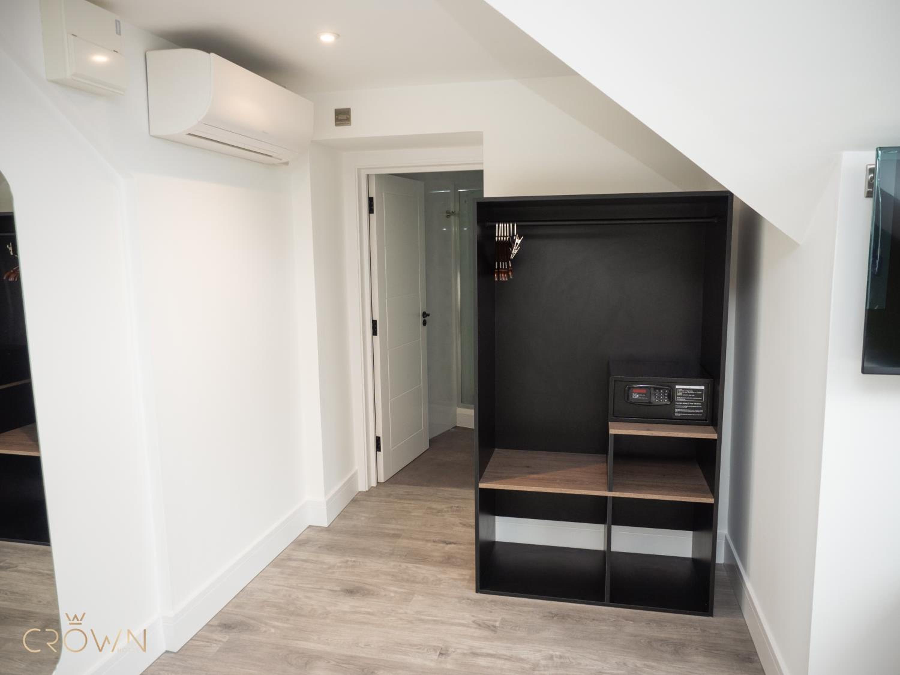 Deluxe Family Room - Photo 9