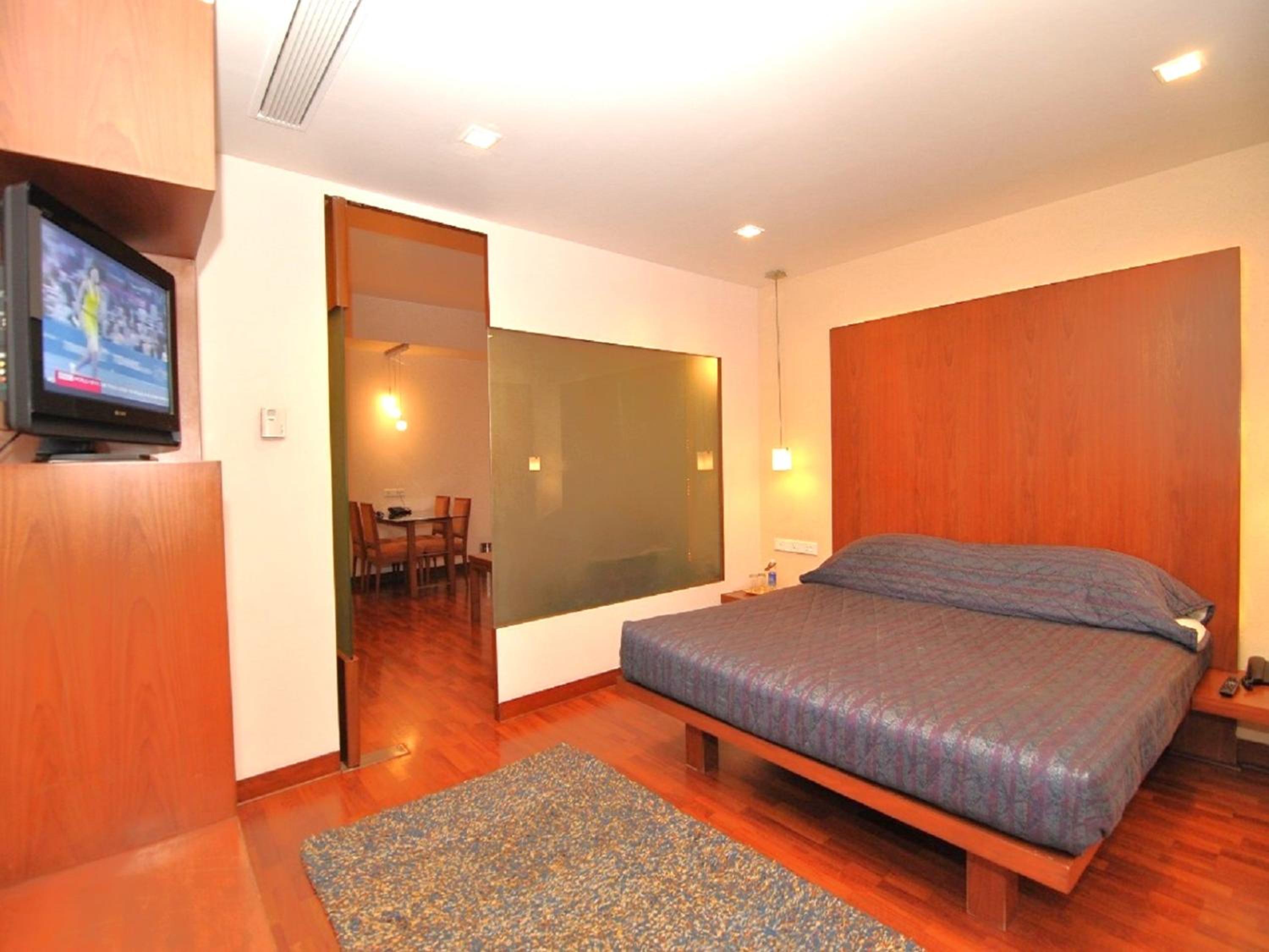 King Suite - Photo 1
