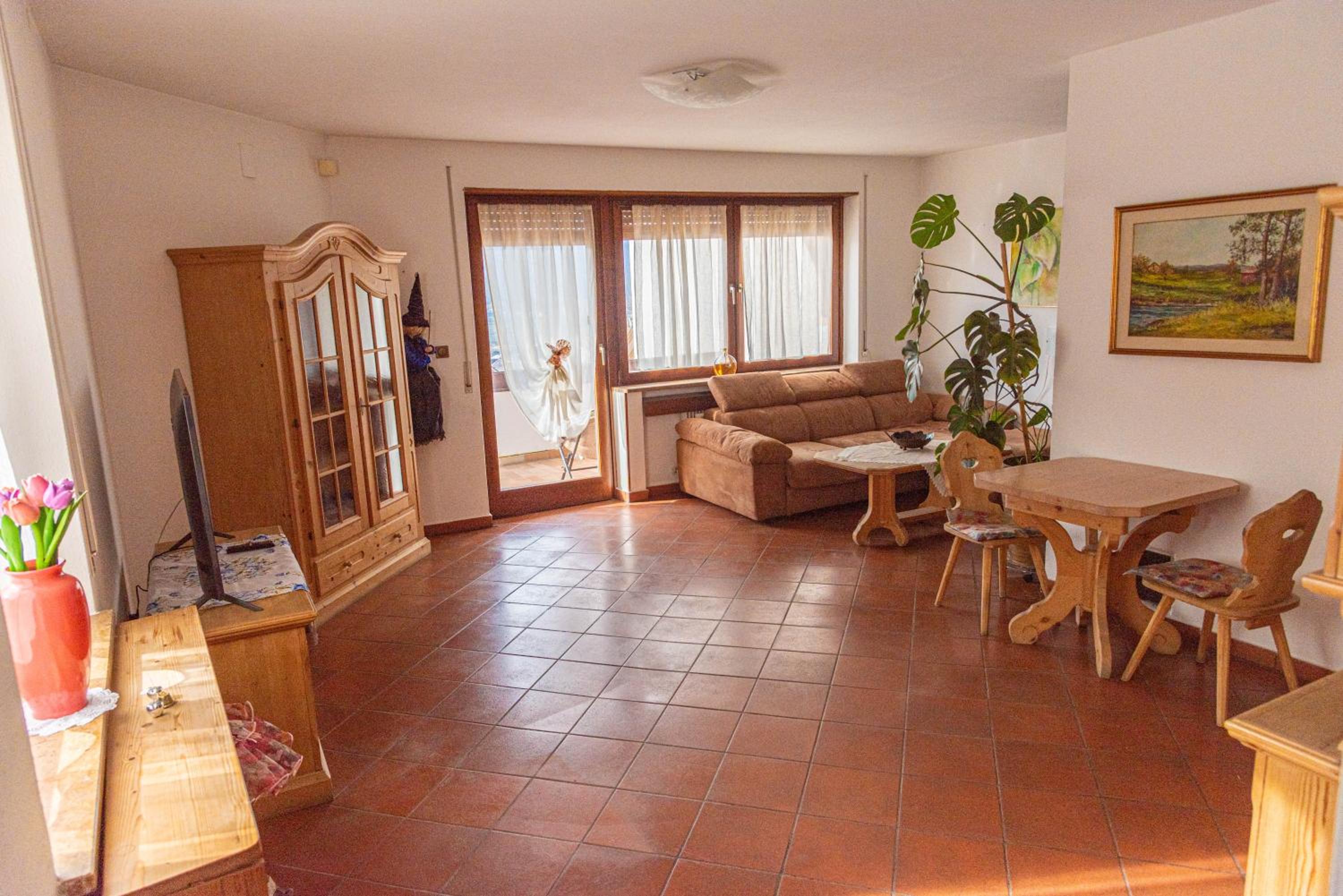 Three-Bedroom Apartment photo 1