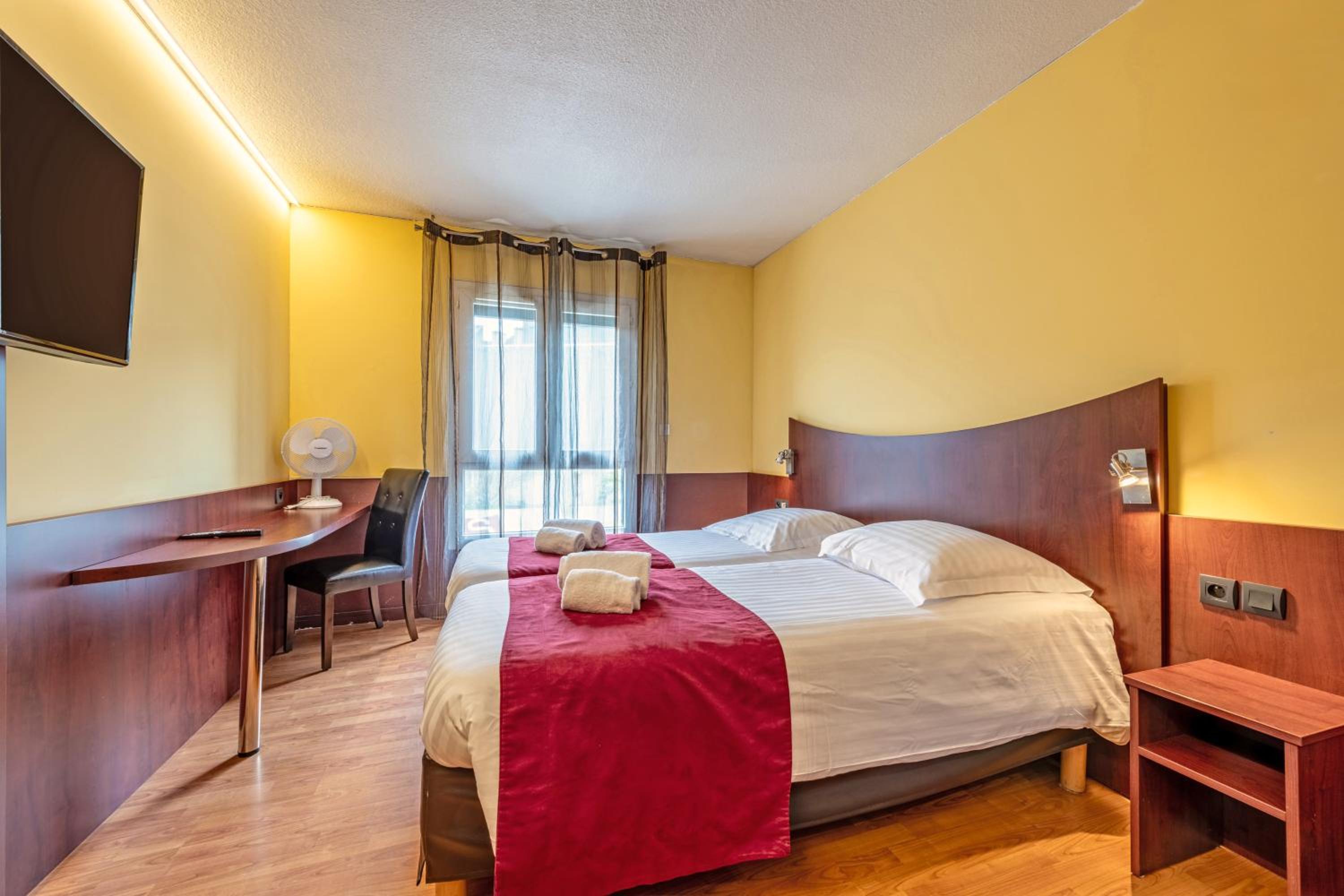 Comfort Twin Room - Photo 1
