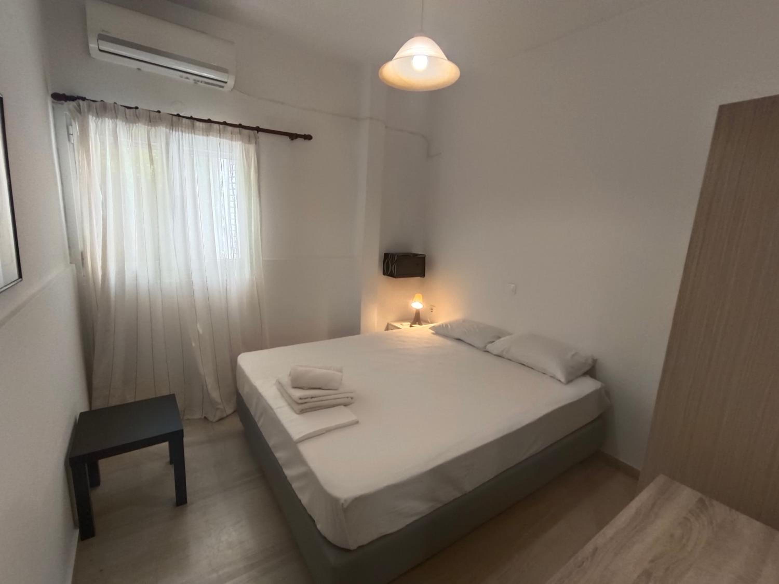 One-Bedroom Apartment (4 Adults) photo 2