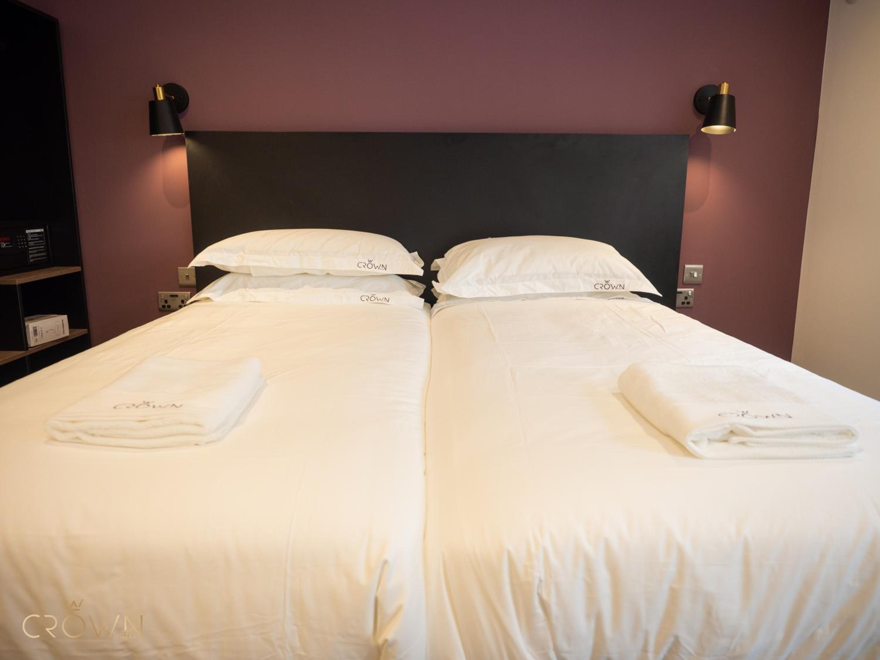 Deluxe Double or Twin Room - Photo 10