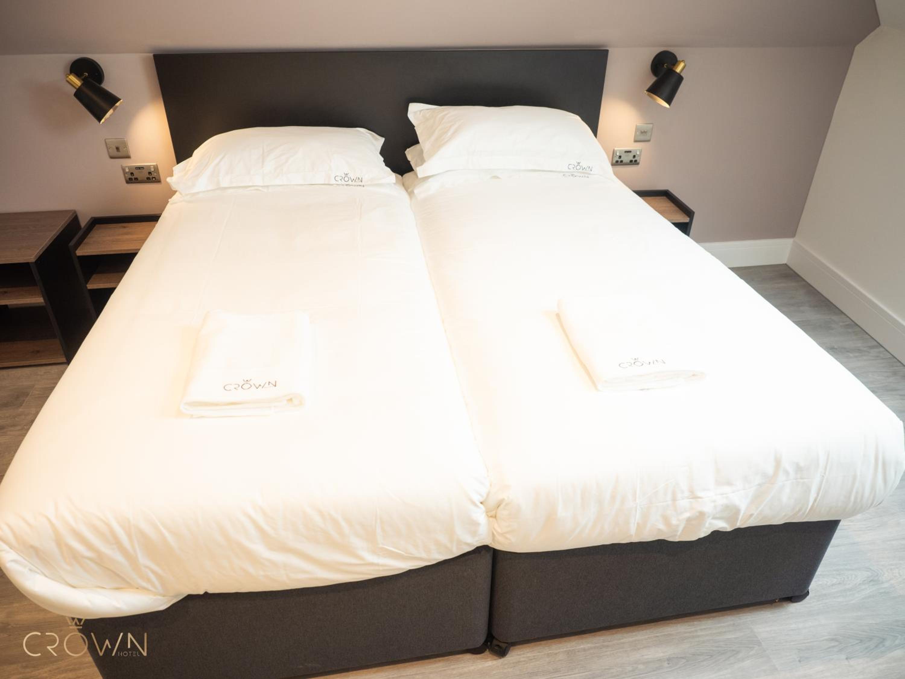 Deluxe Double or Twin Room - Photo 16