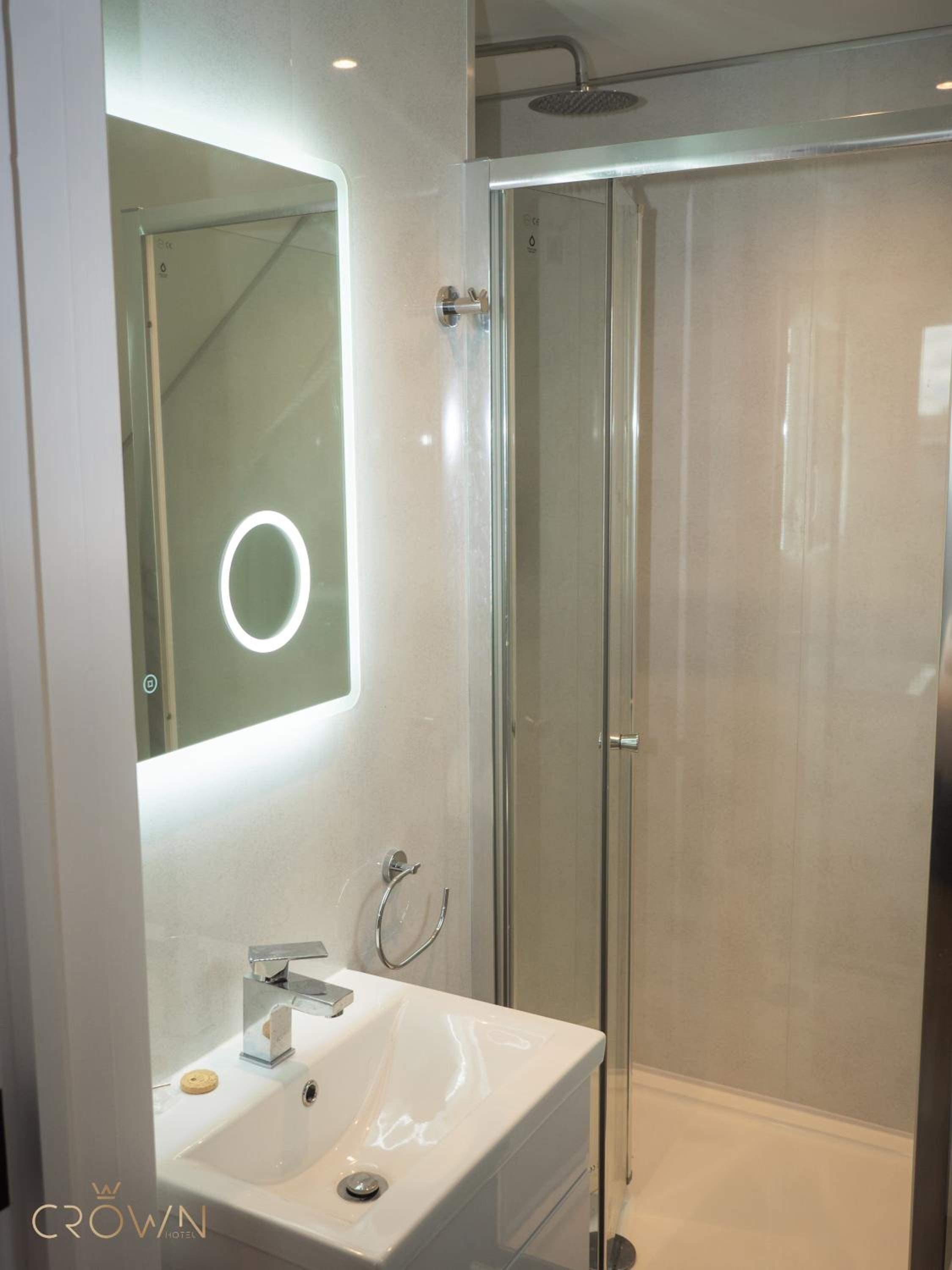 Deluxe Double or Twin Room - Photo 15