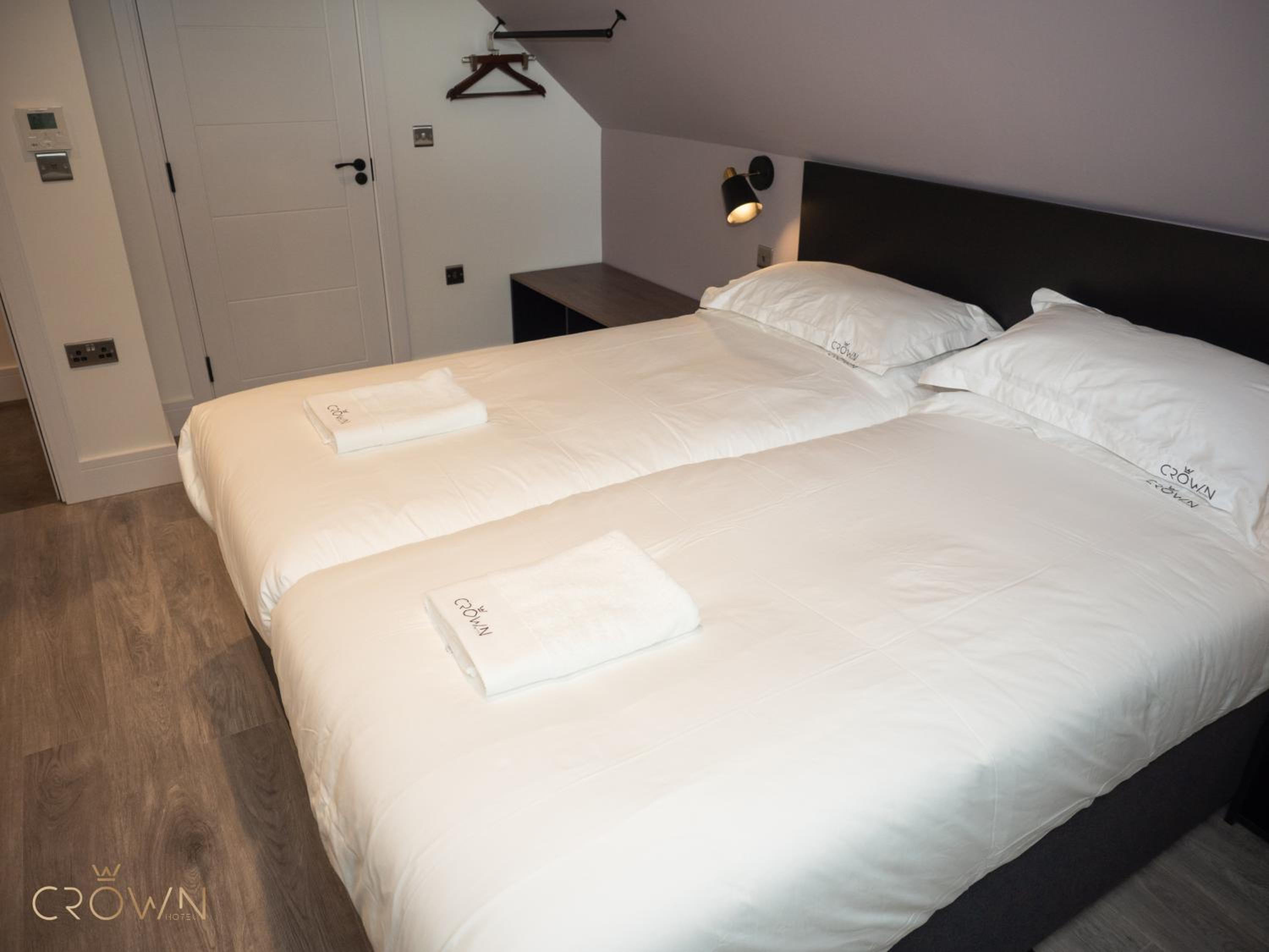 Deluxe Double or Twin Room - Photo 11