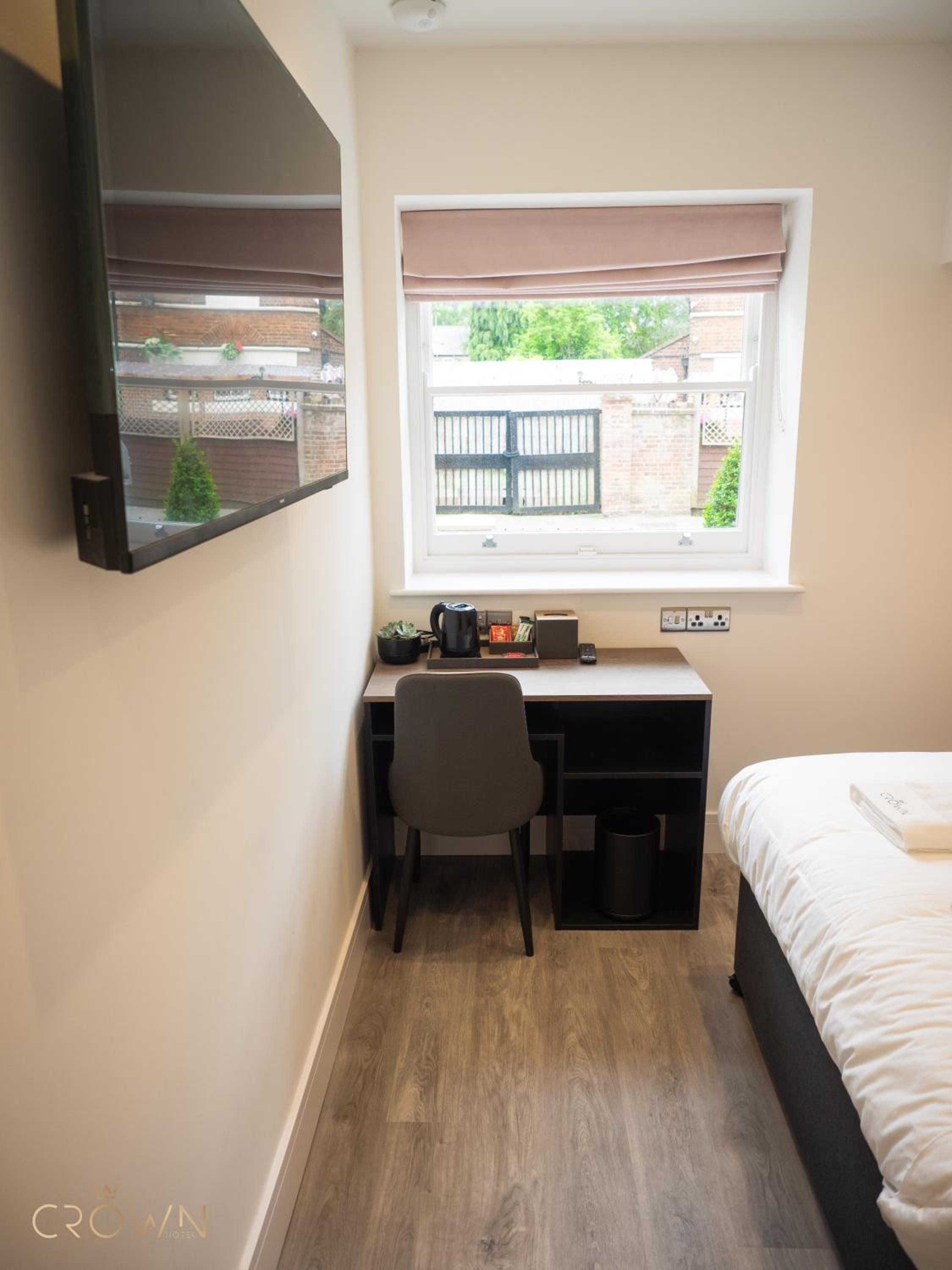 Standard Double Room photo 3