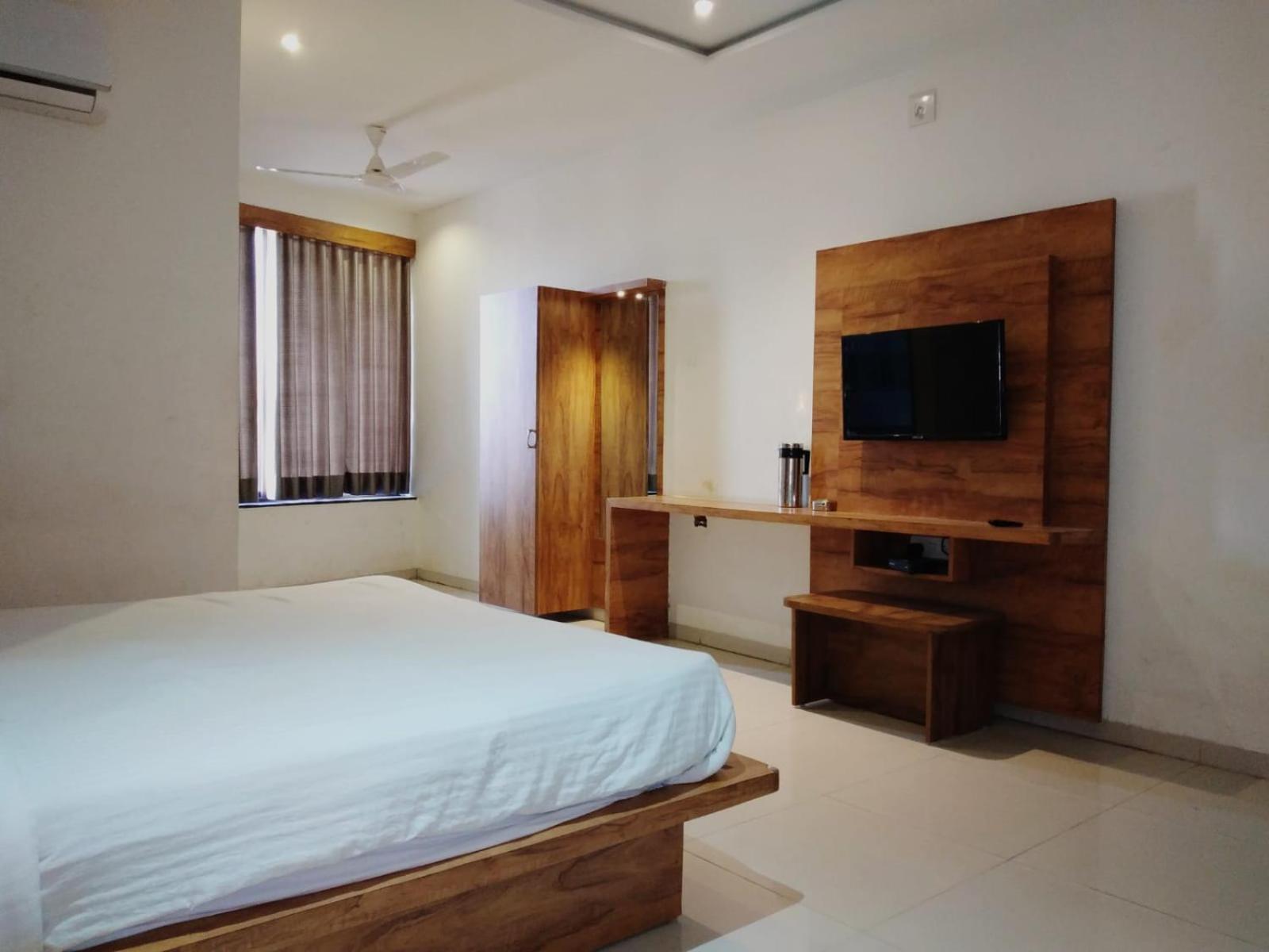 Deluxe Double Room - Photo 1
