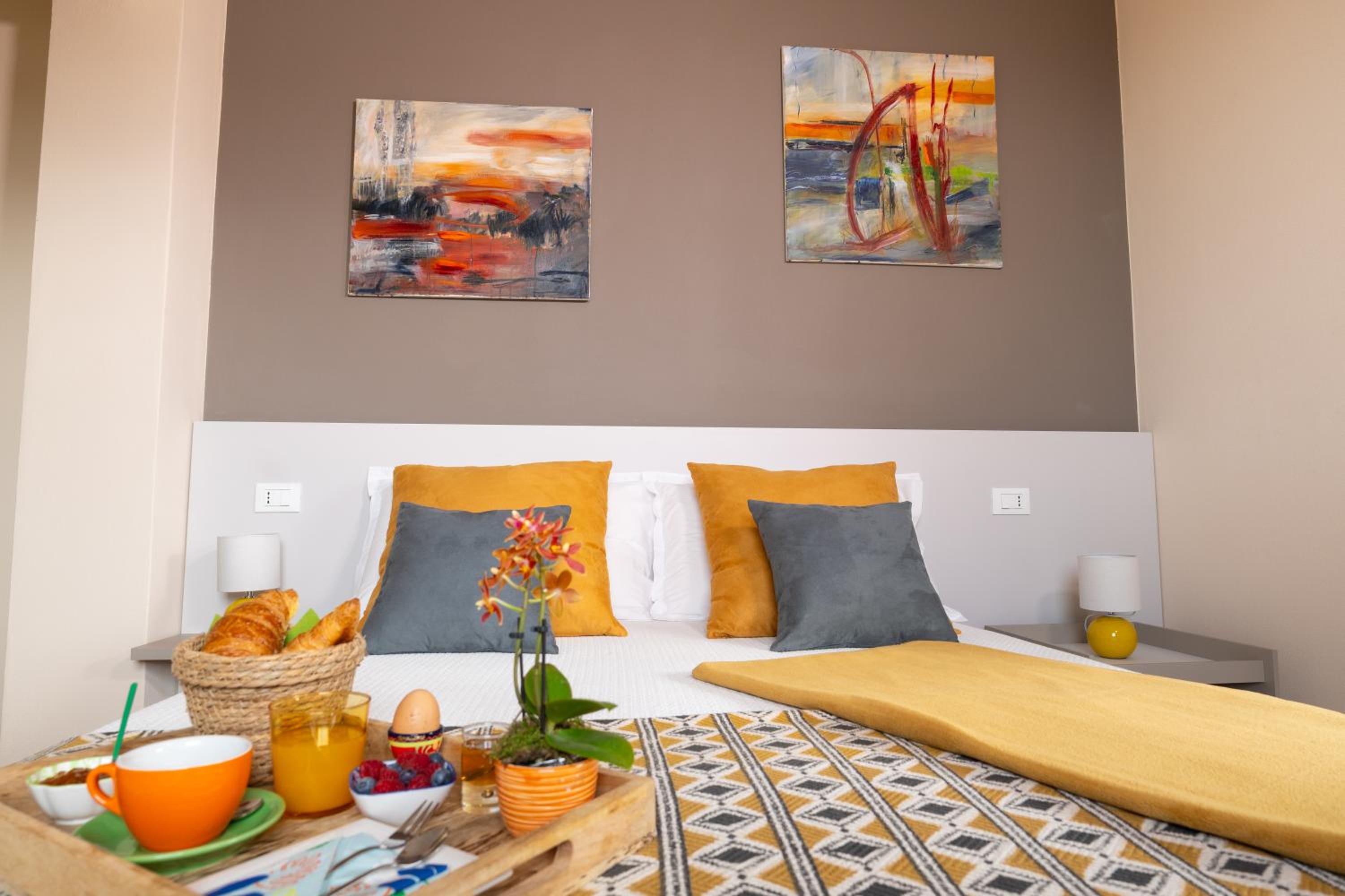 Deluxe Double Room with Balcony and Sea View