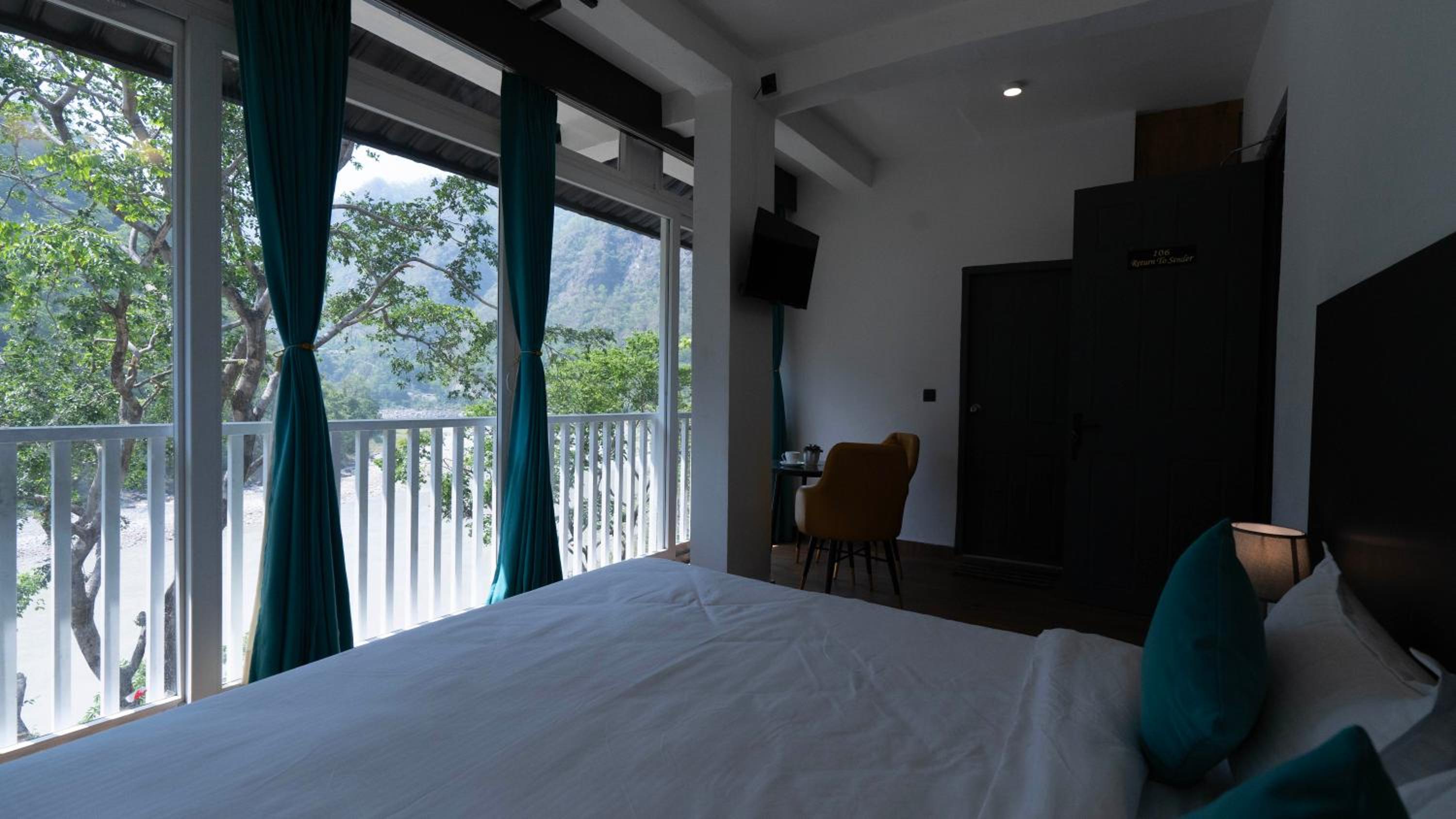 Double Room with Mountain View photo 2