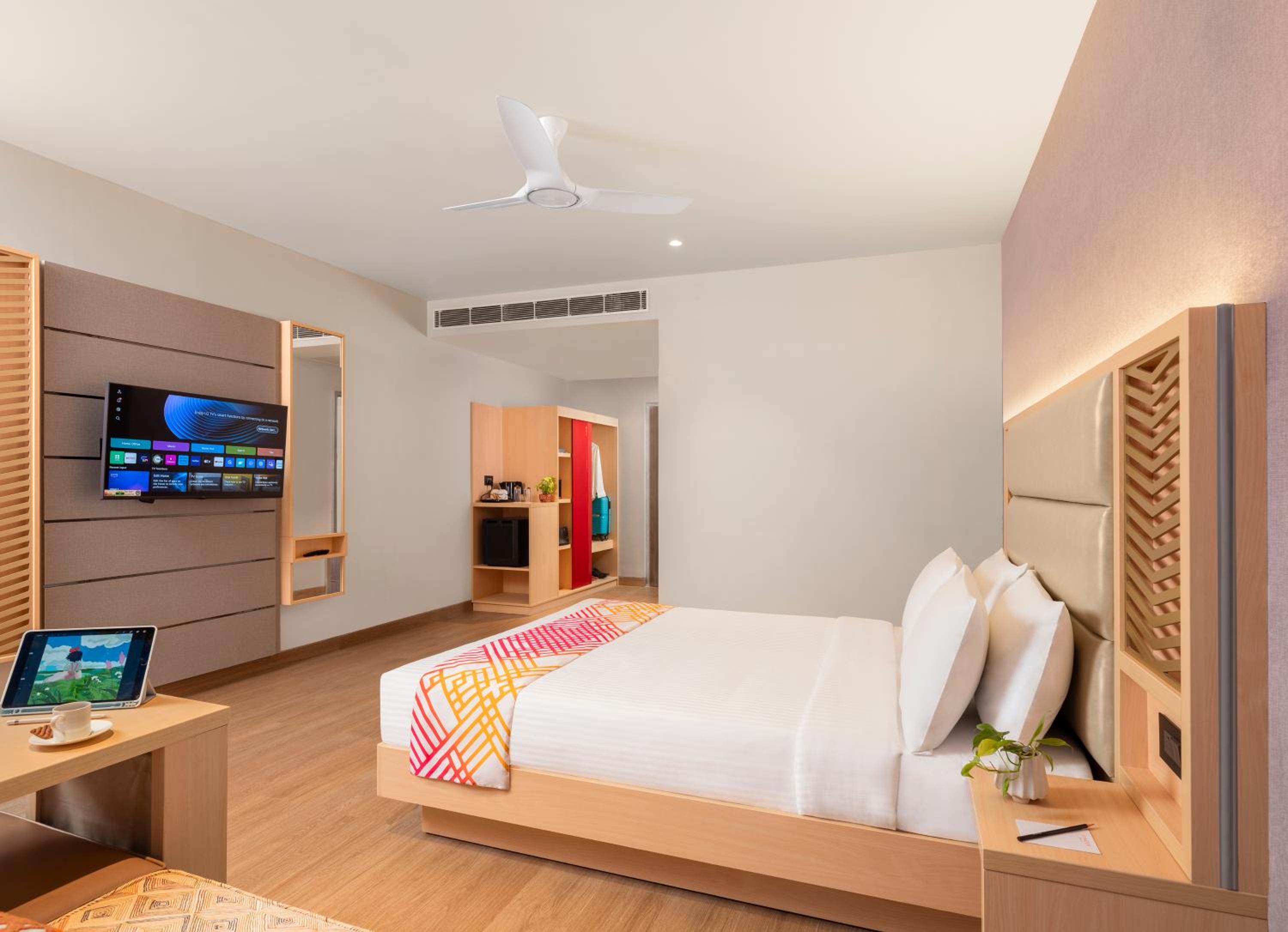 Executive King Room Airport View photo 2