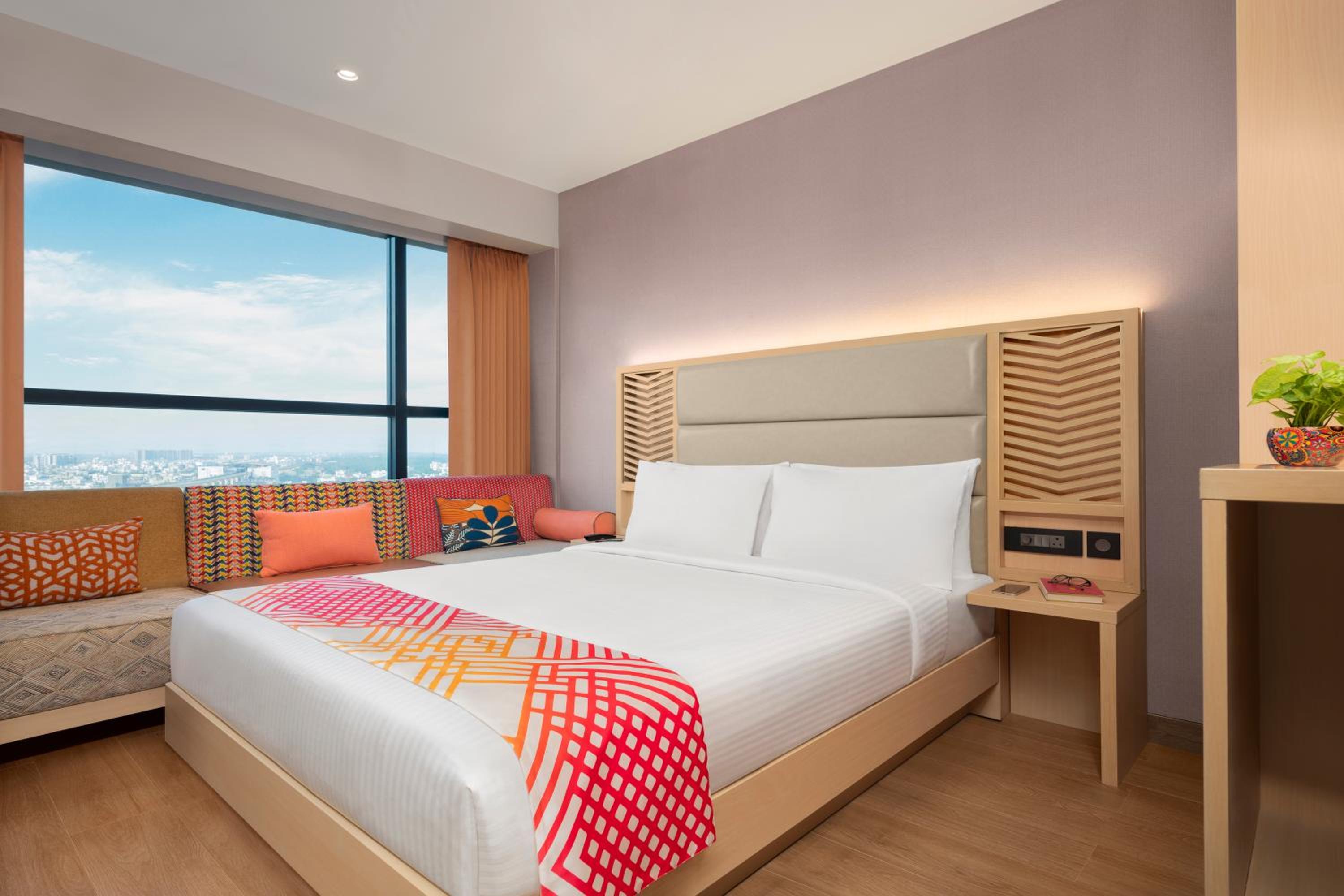  Luxe Queen Room photo 3