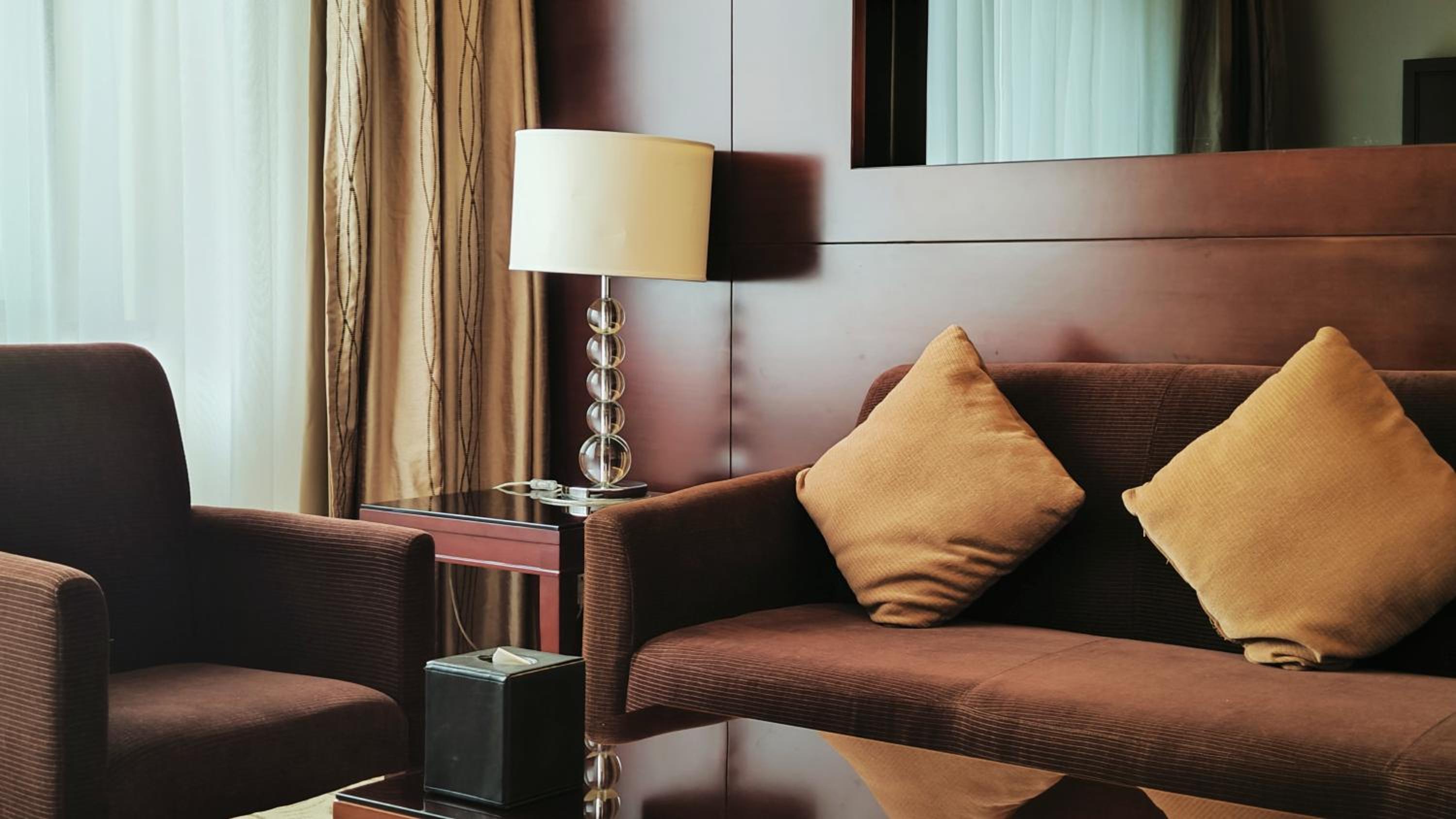Executive Suite - Photo 4