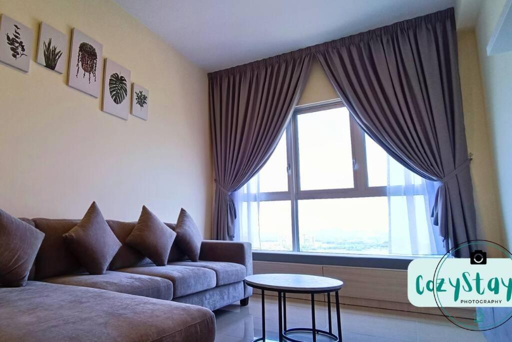 Three-Bedroom Apartment with Lake View photo 1