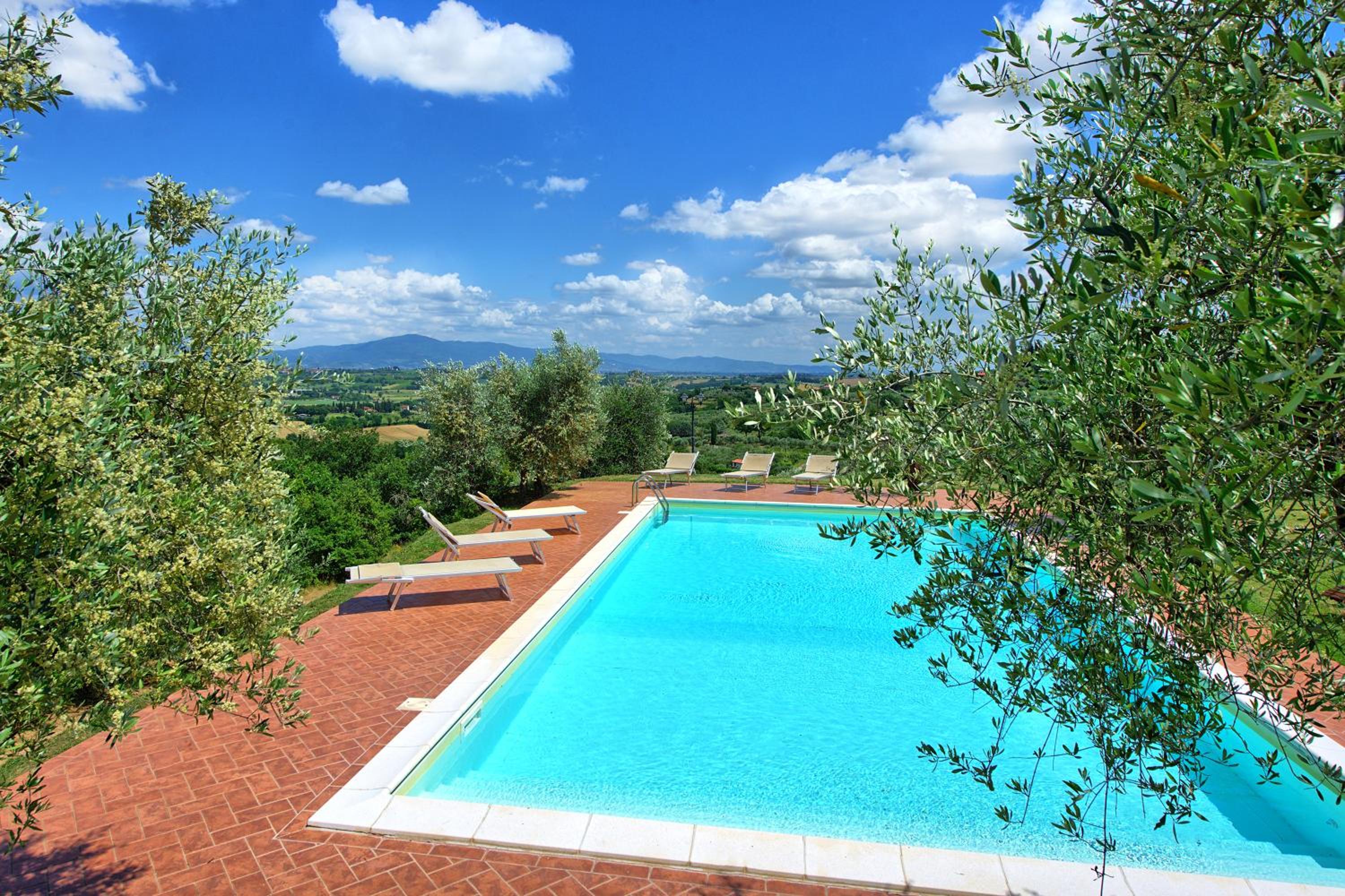 Villa photo 3