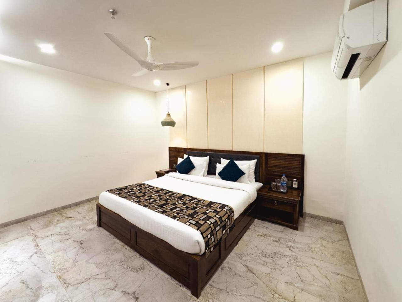 Economy Double Room photo 2
