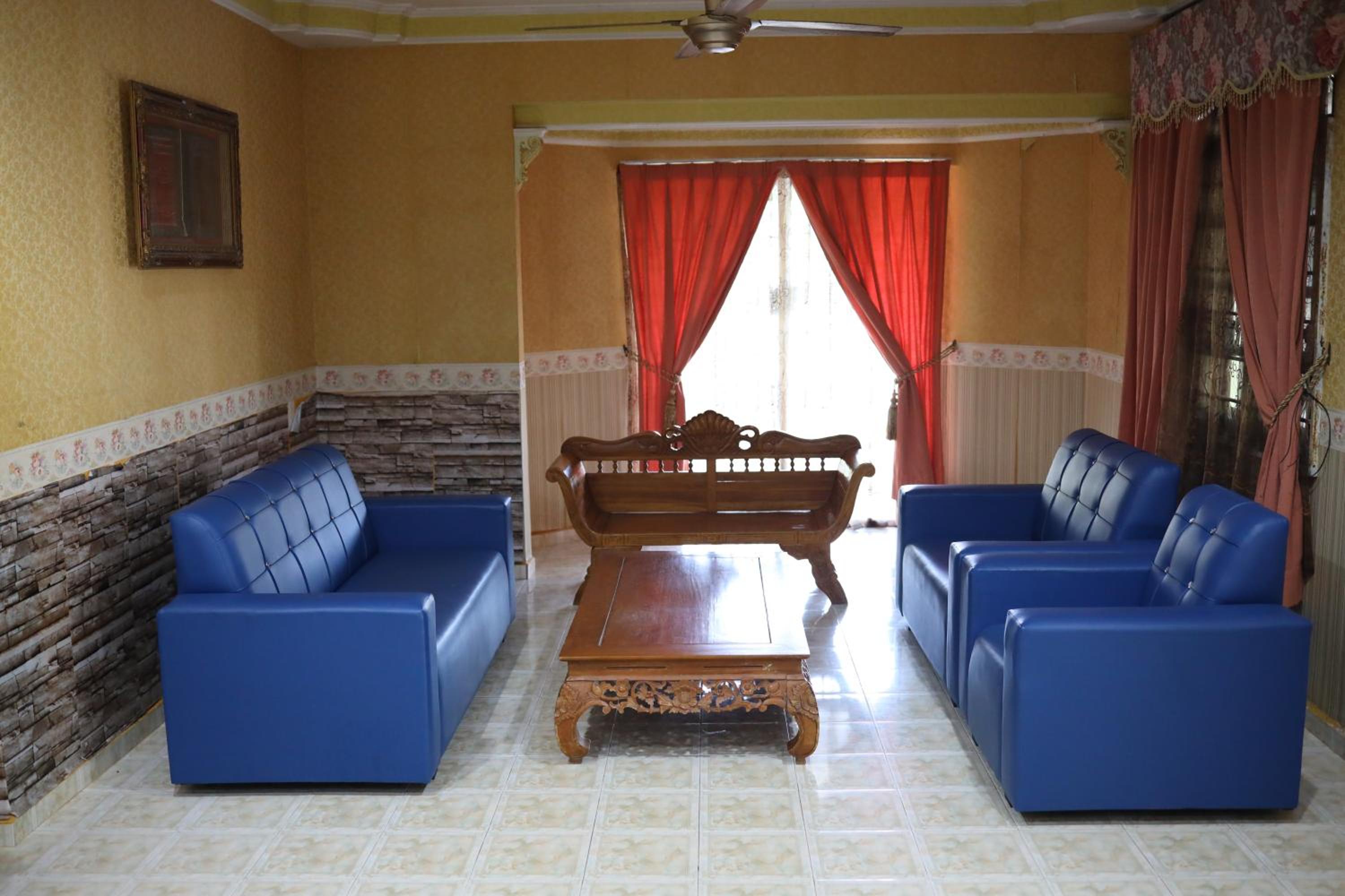 Four-Bedroom House photo 3