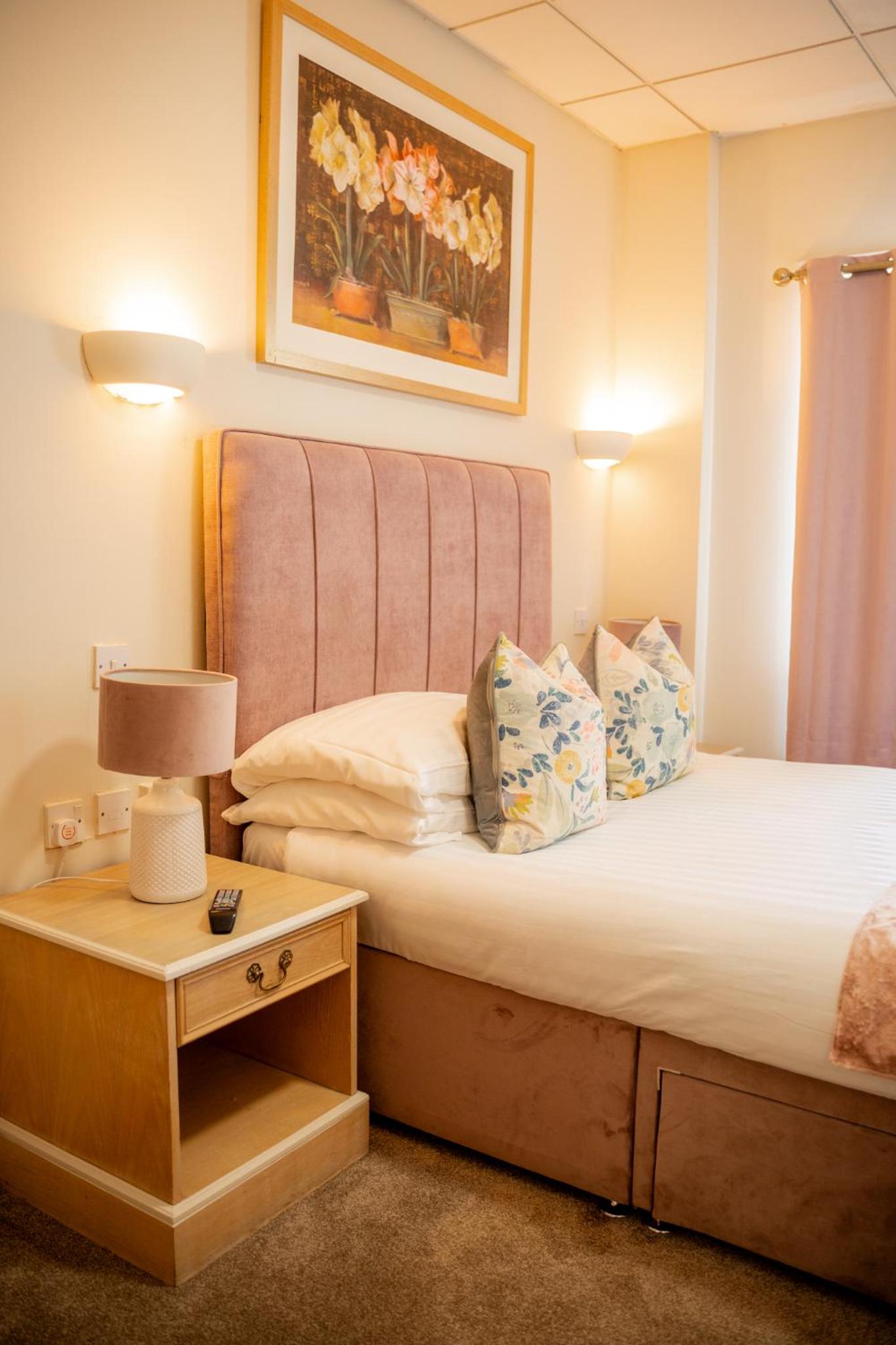Small Double Room - Photo 6