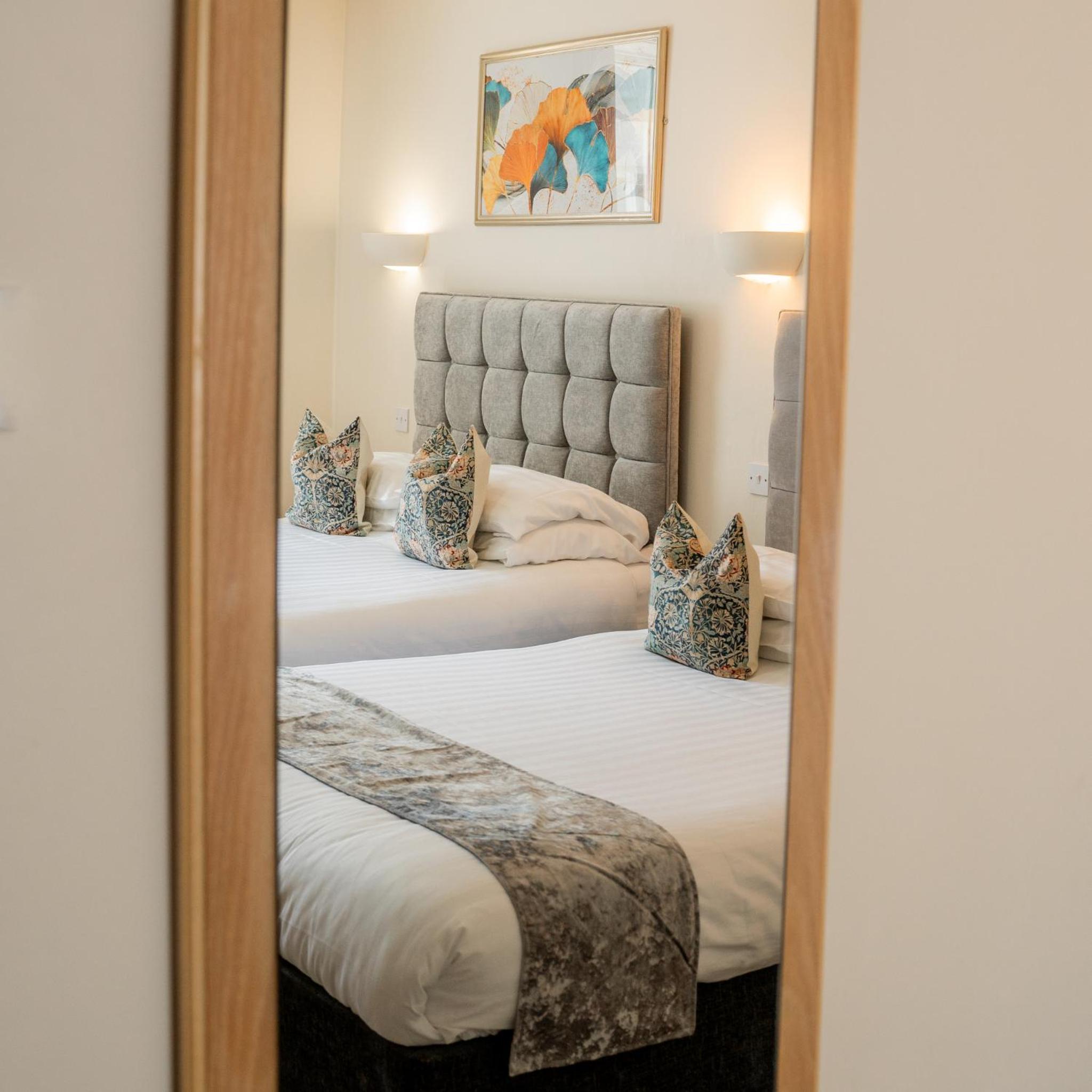 Standard Family Room - Photo 5