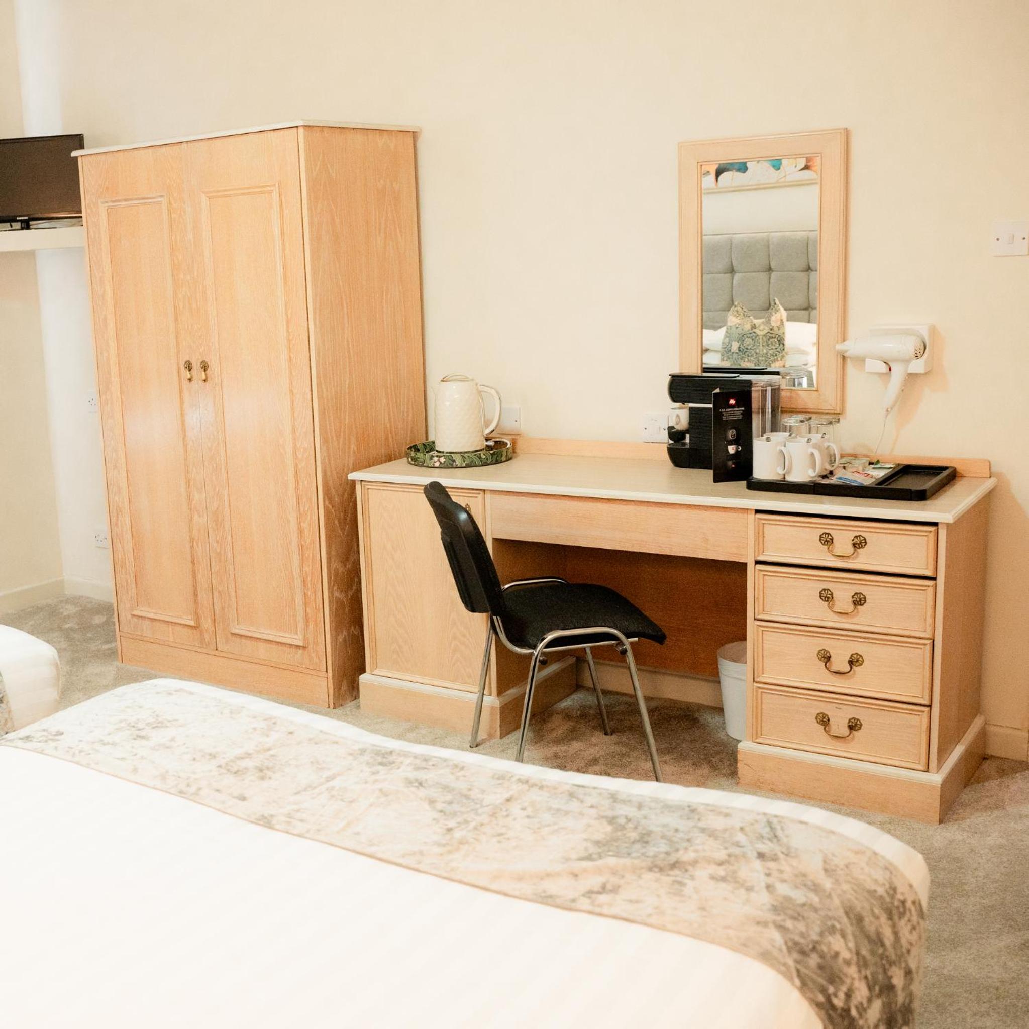 Standard Family Room - Photo 2