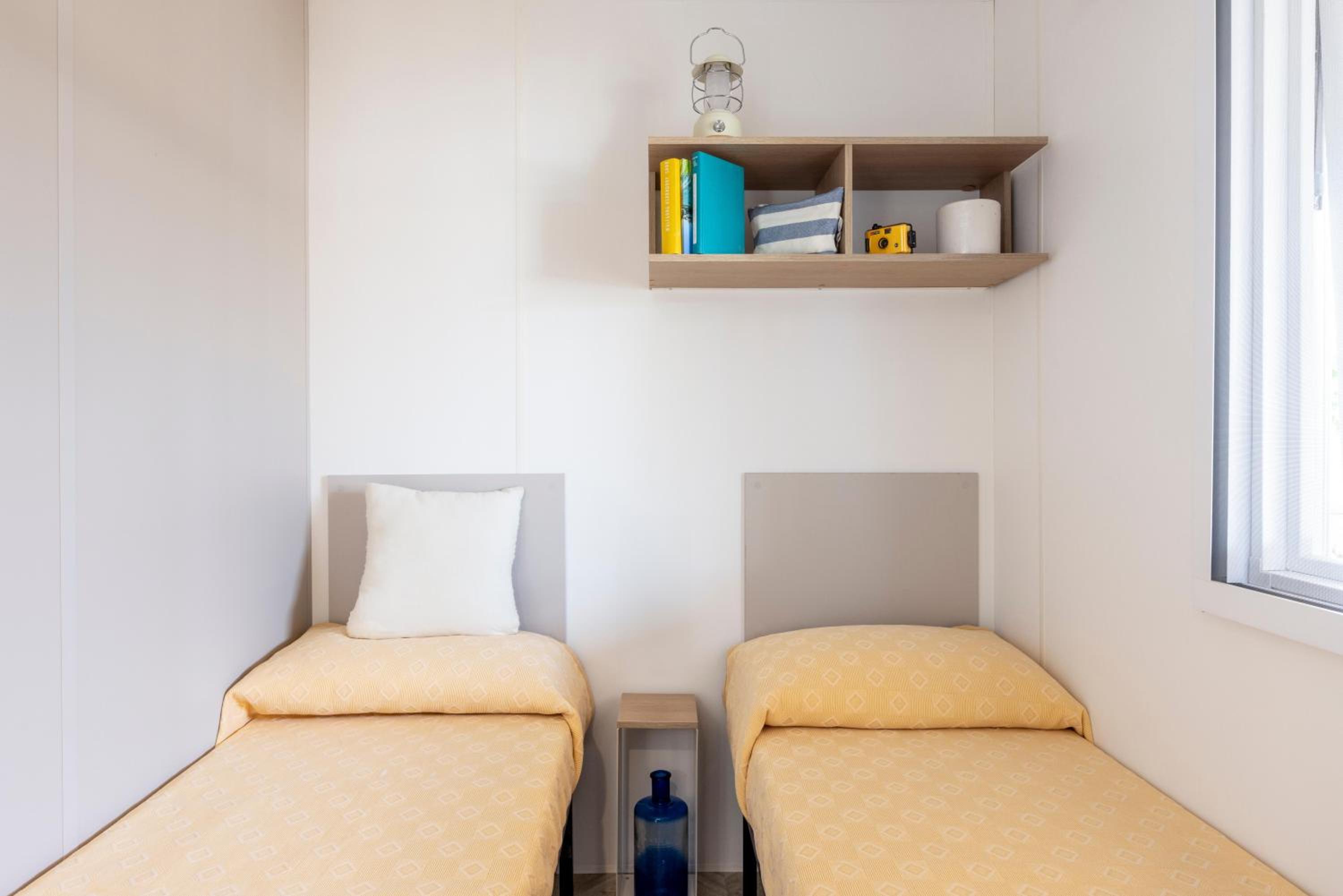 Superior Mobile Home ( 4 Adults) - Photo 7