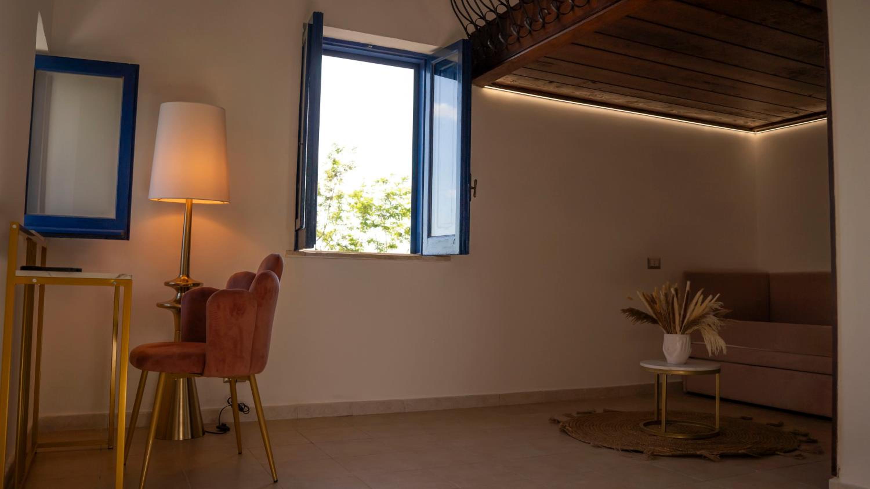 Deluxe Double Room with Sea View photo 2