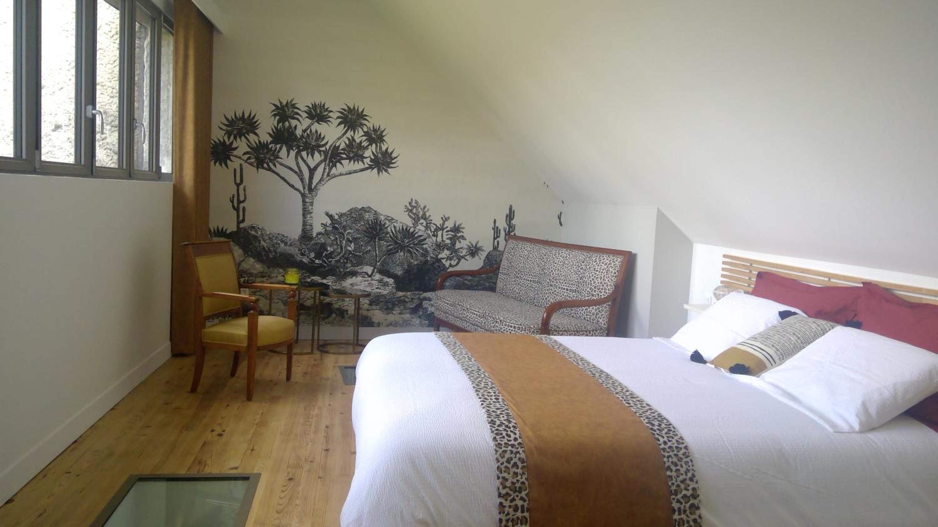 Deluxe Double Room with Shower
