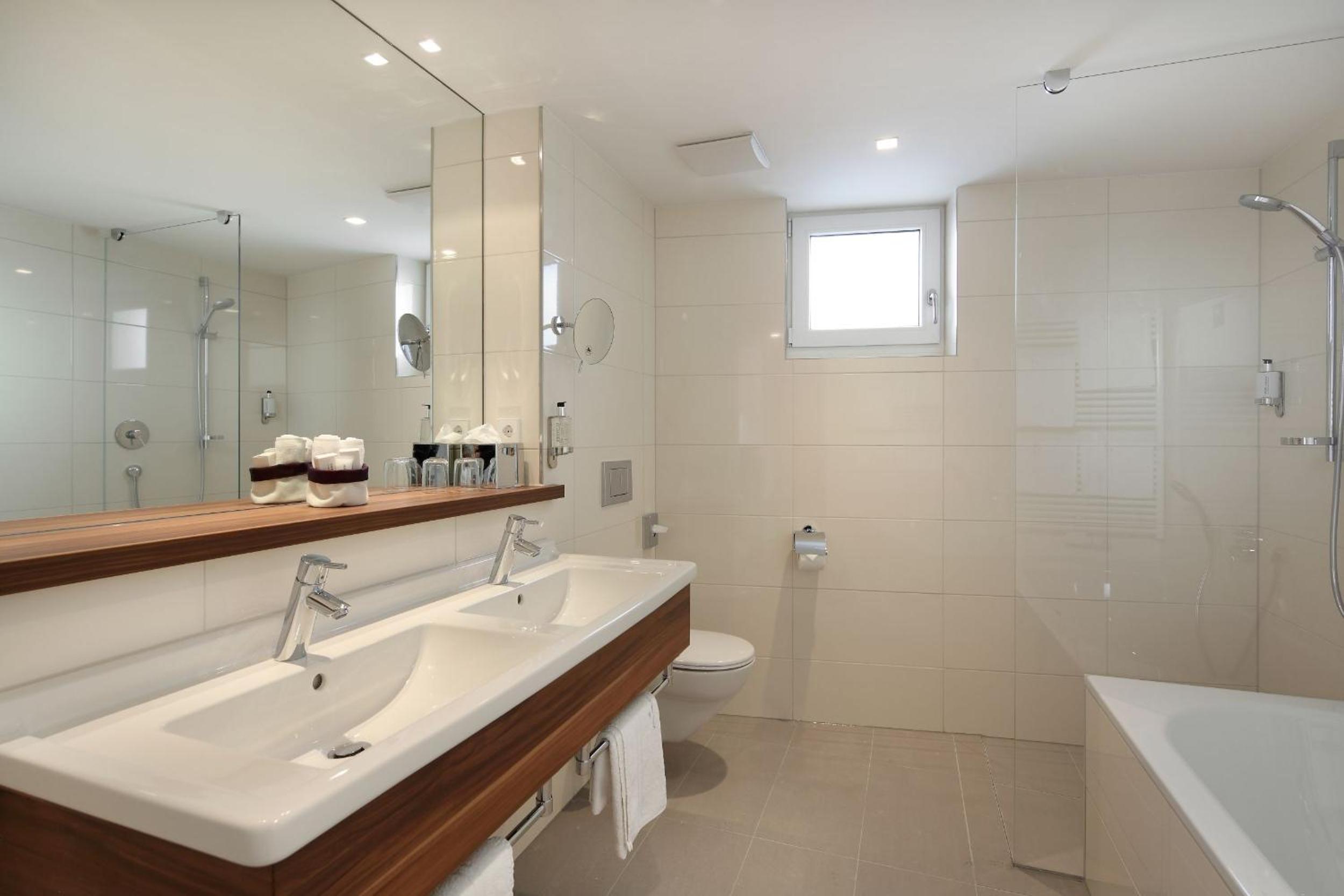 Junior Suite with Balcony photo 3