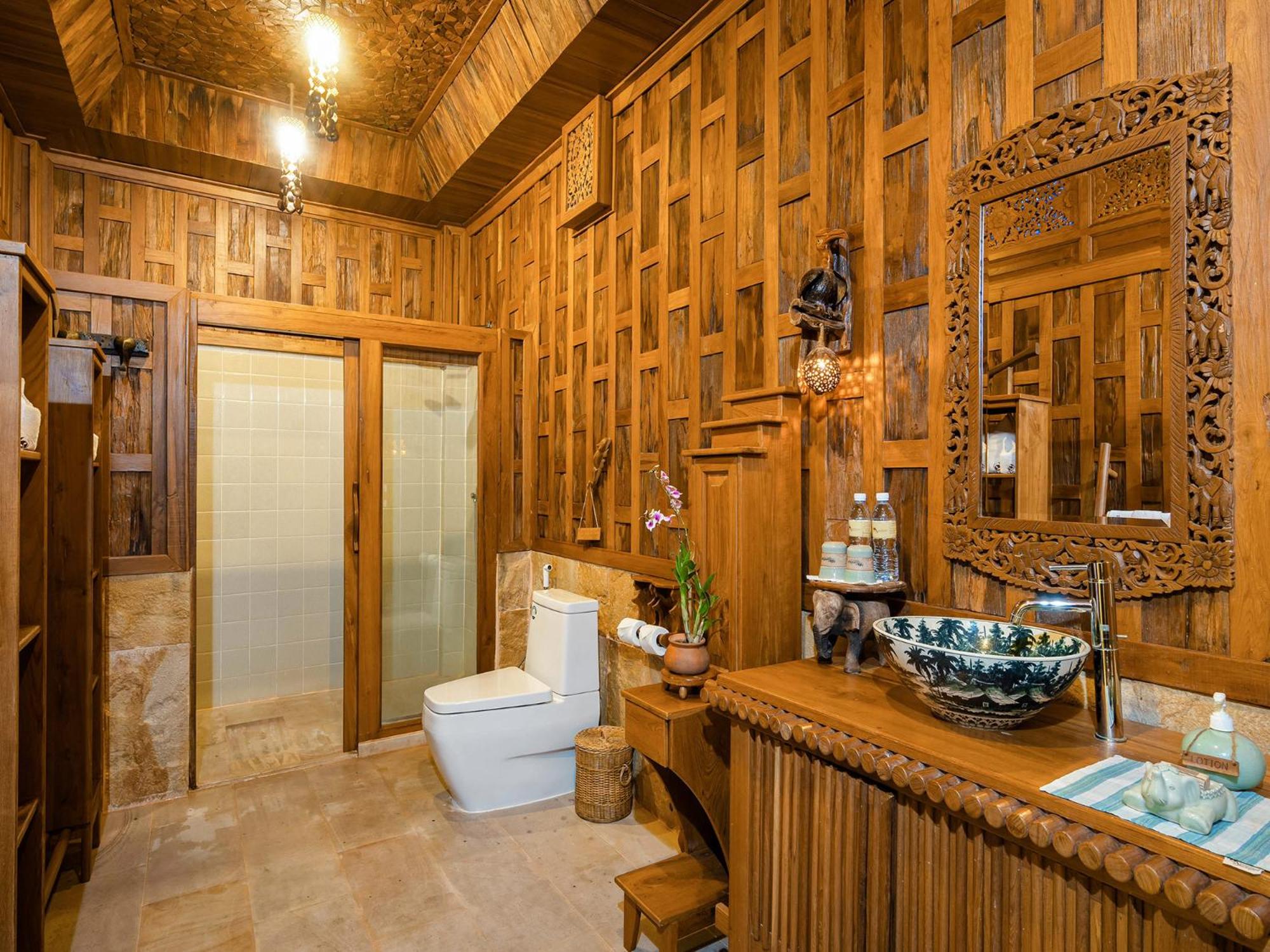 Four-Bedroom Villa with Private Pool - Photo 3