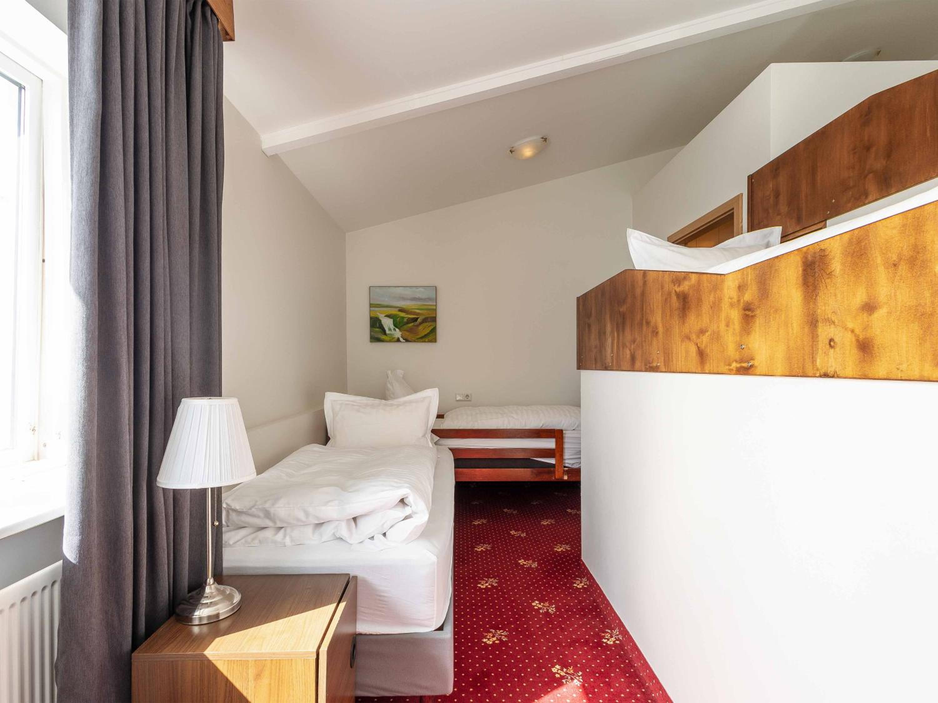 Quadruple Room with Private Bathroom photo 3