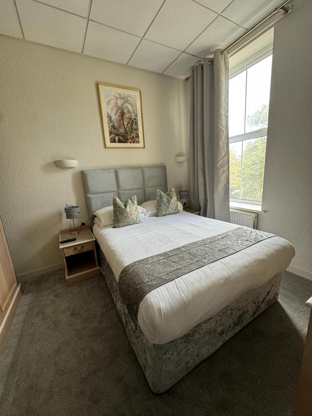 Small Double Room - Photo 1