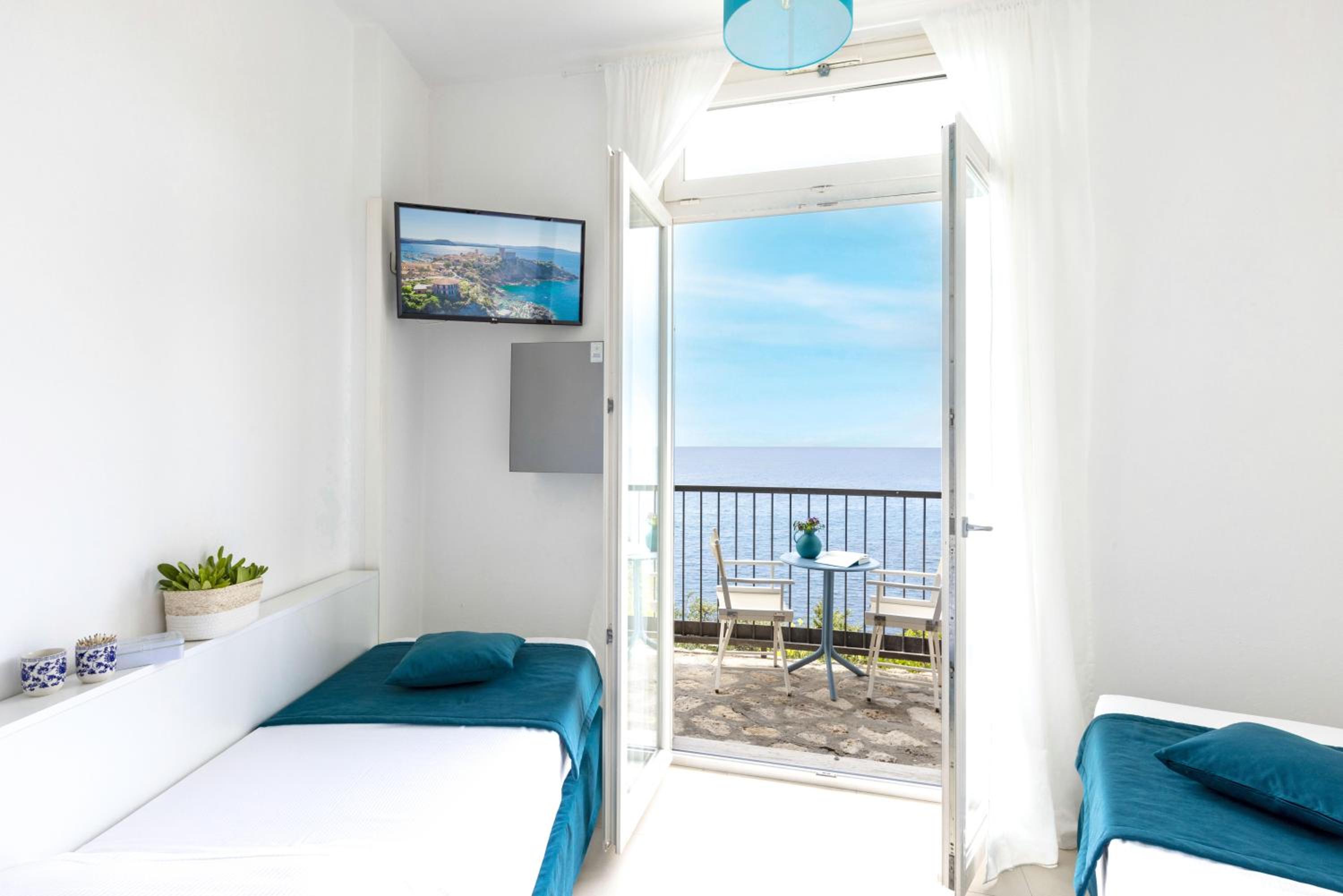 Twin Room With Sea View photo 3