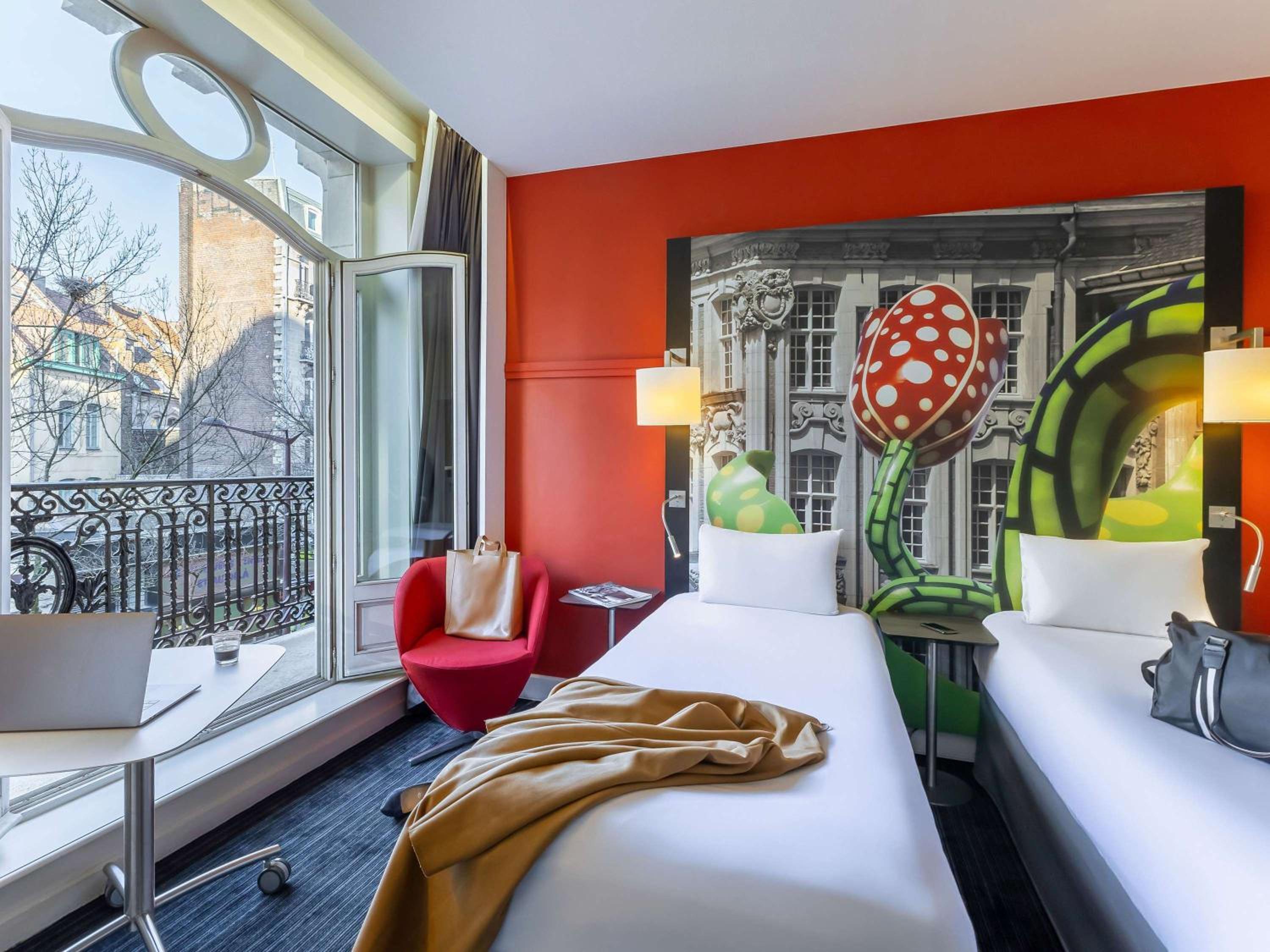 Standard Room with Two Single Beds