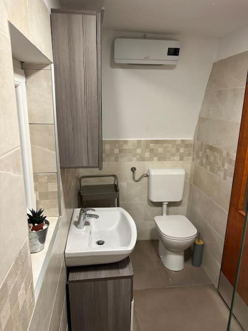 Two-Bedroom House photo 2