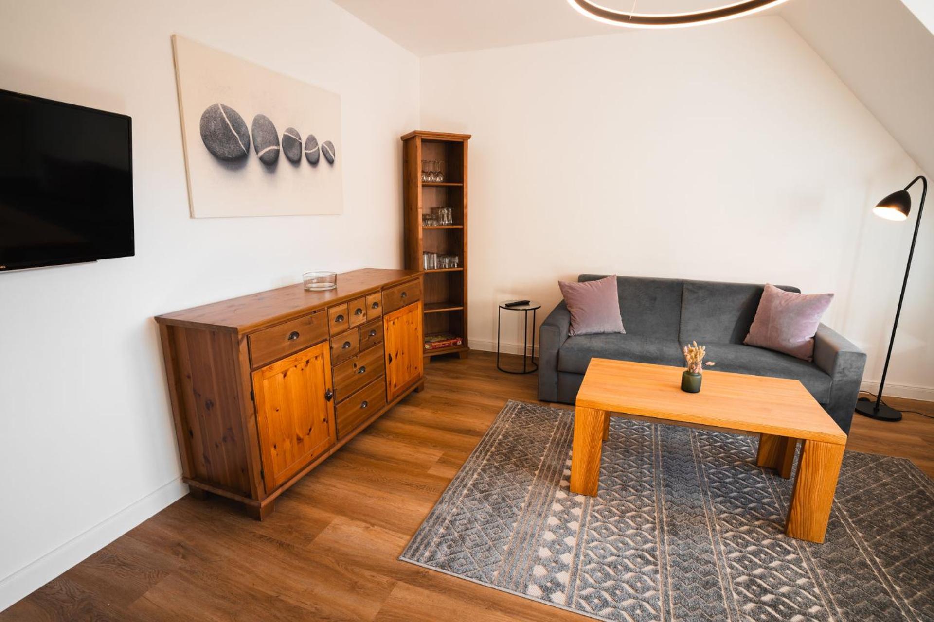 One-Bedroom Apartment photo 2
