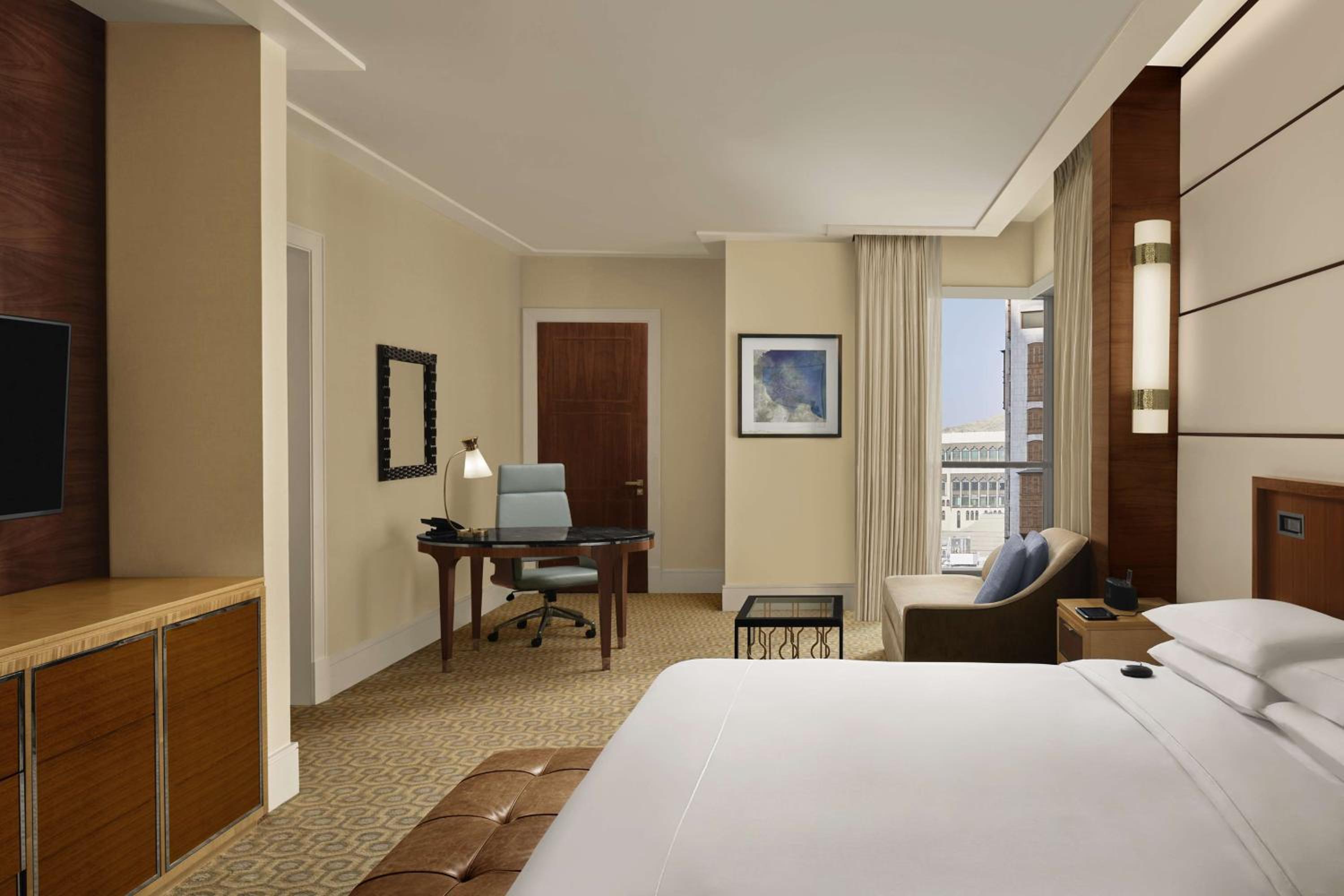 Two-Bedroom Family Suite thumbnail 6
