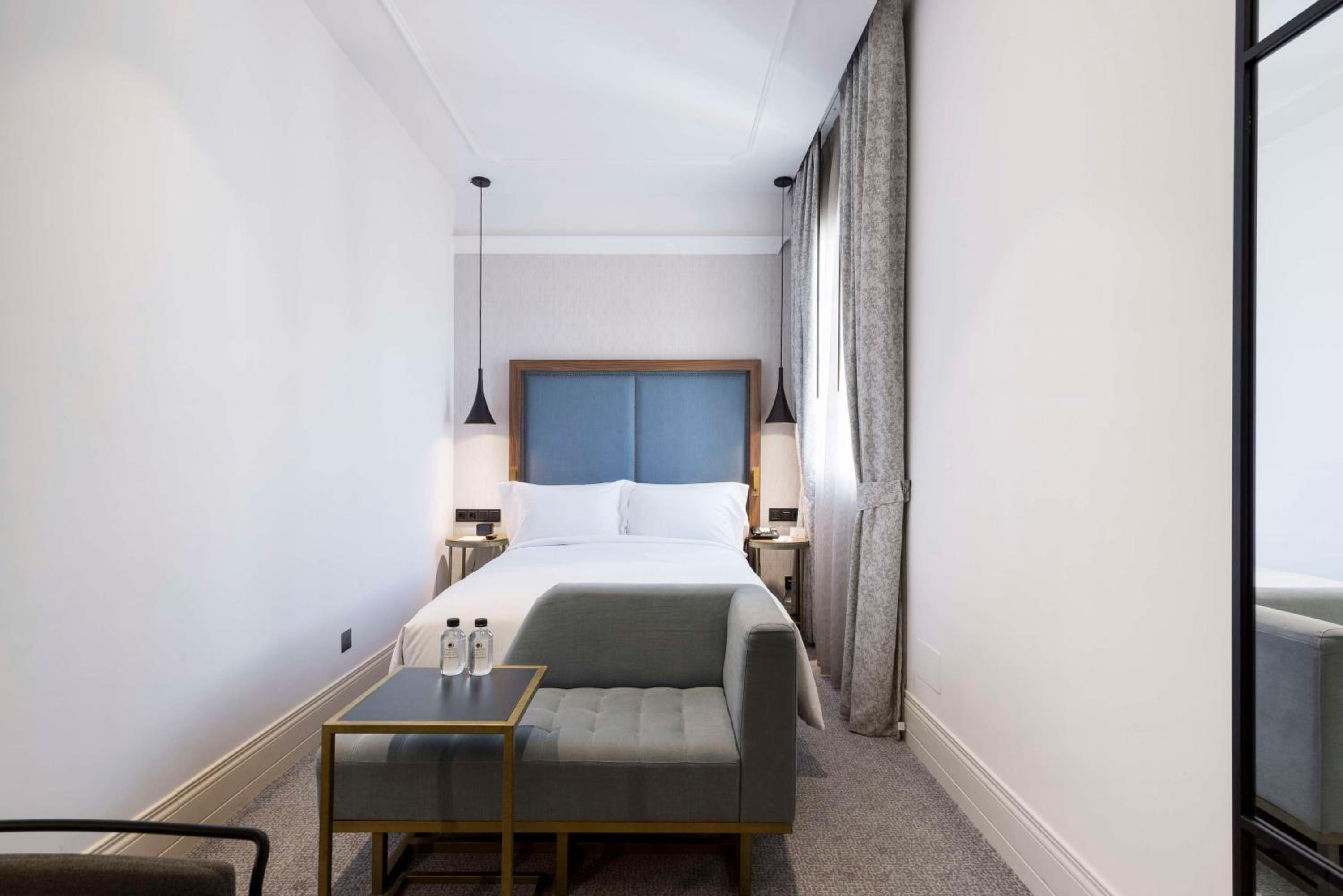 Double Room thumbnail 6