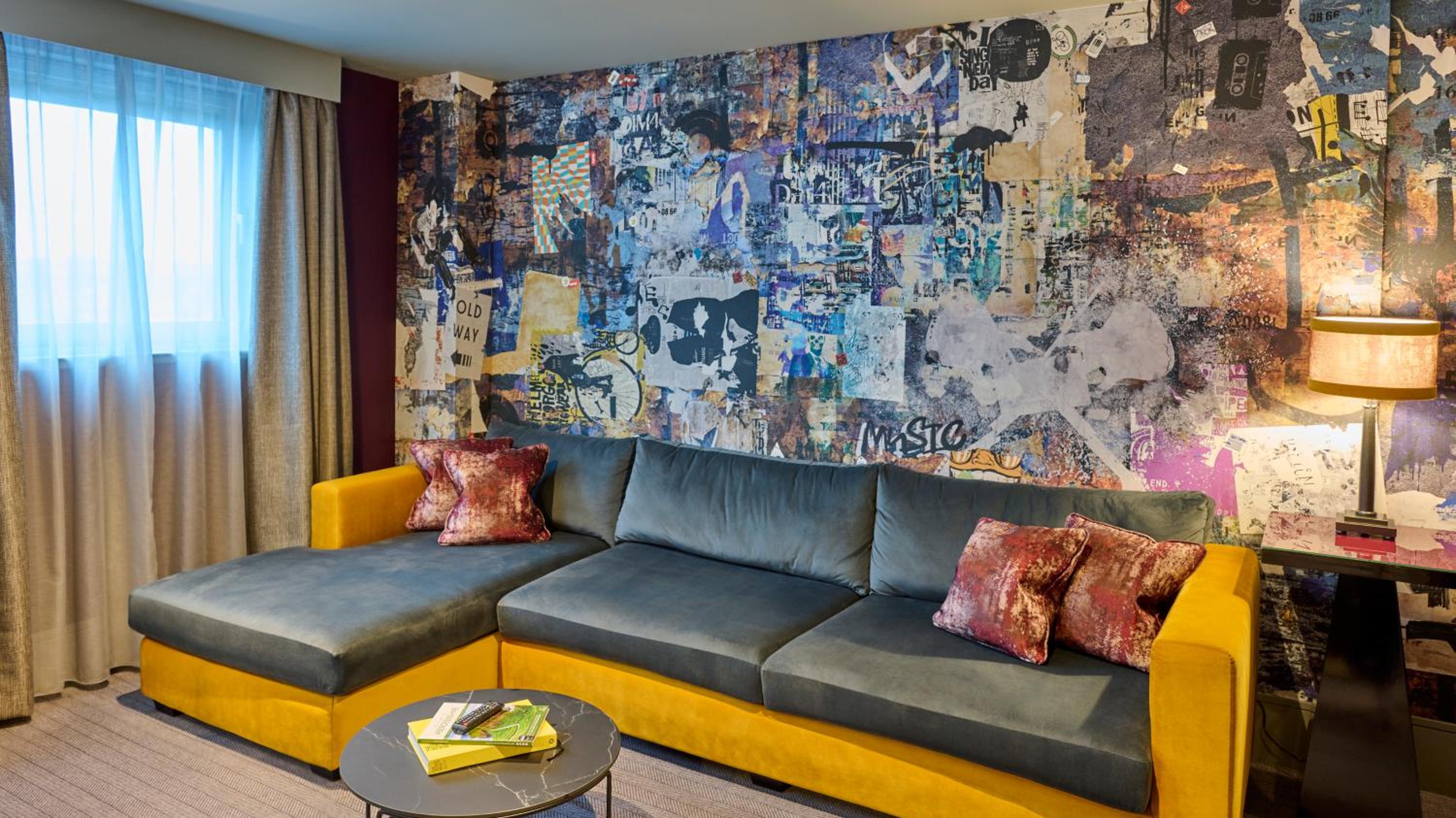 Suite - Photo 5
