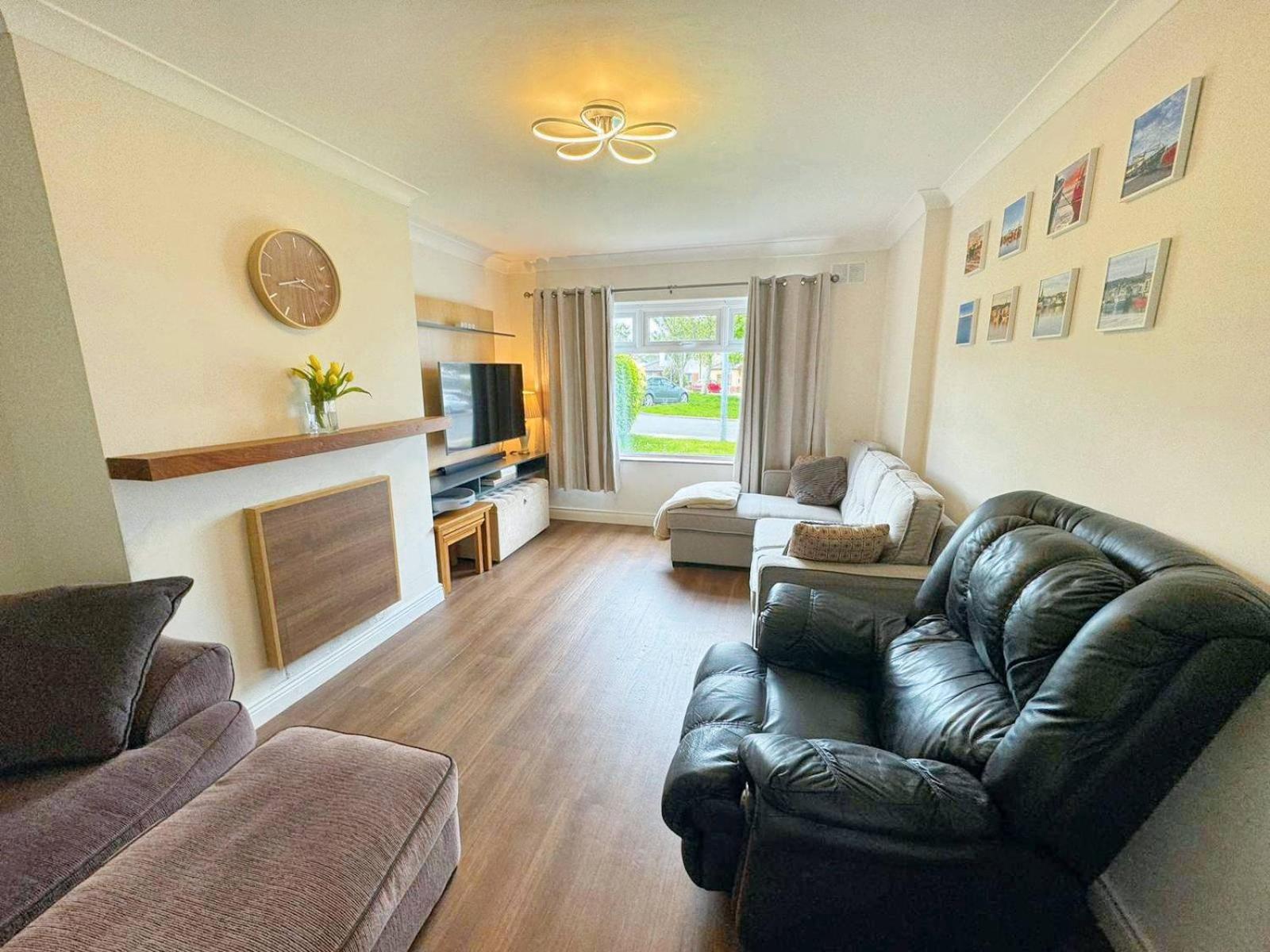 Four-Bedroom House photo 1