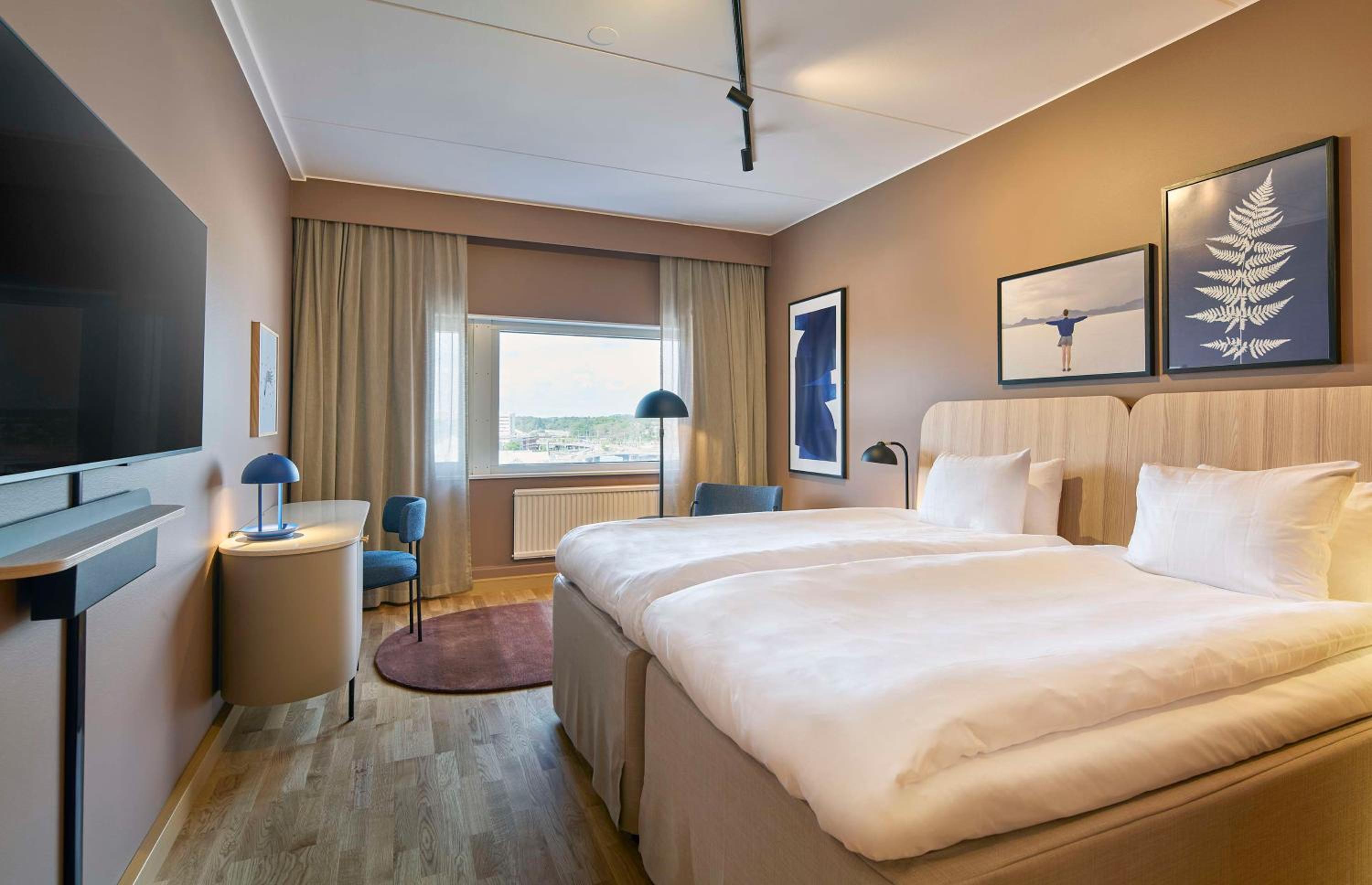 Standard Twin Room - Photo 2