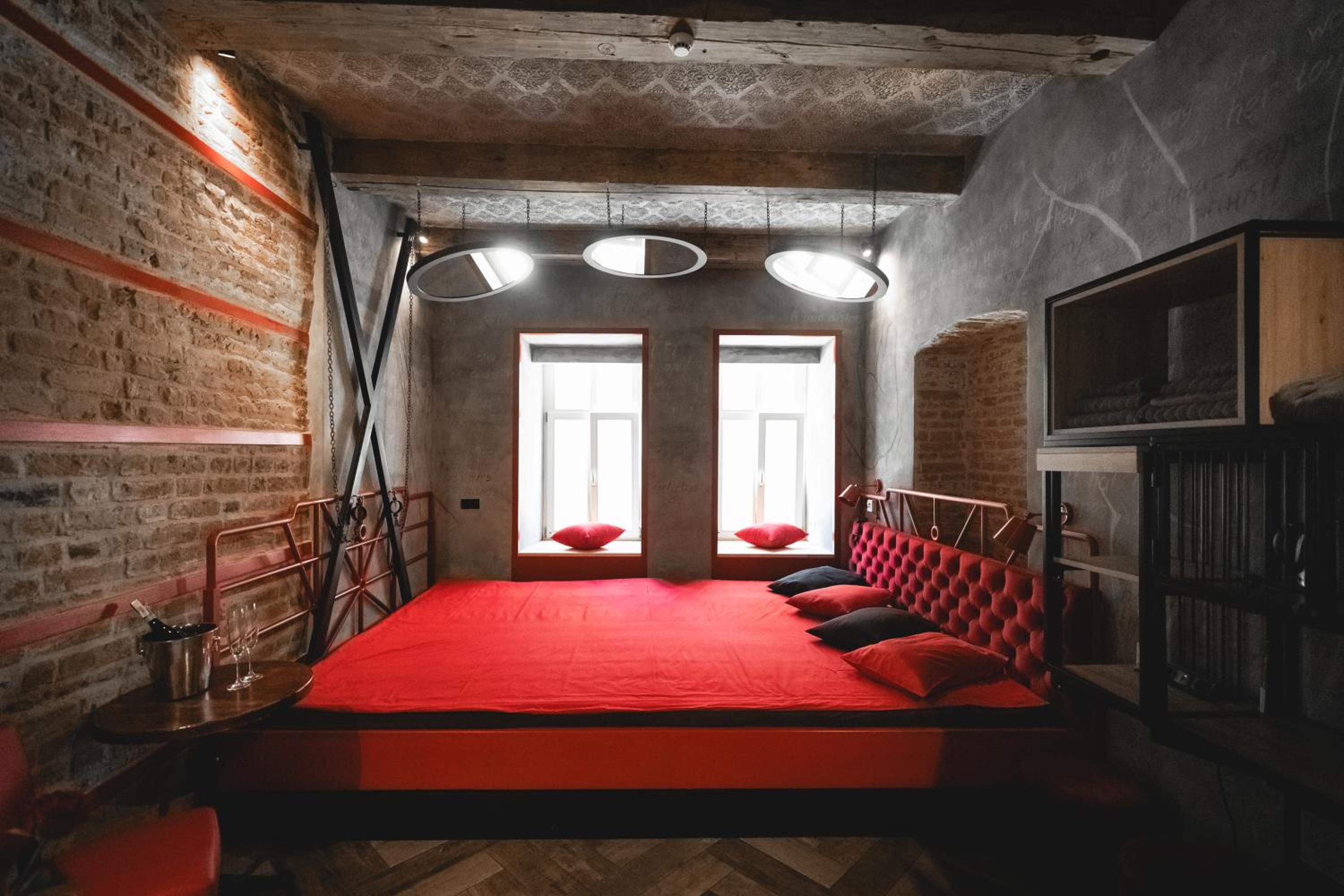 Superior King Room 3