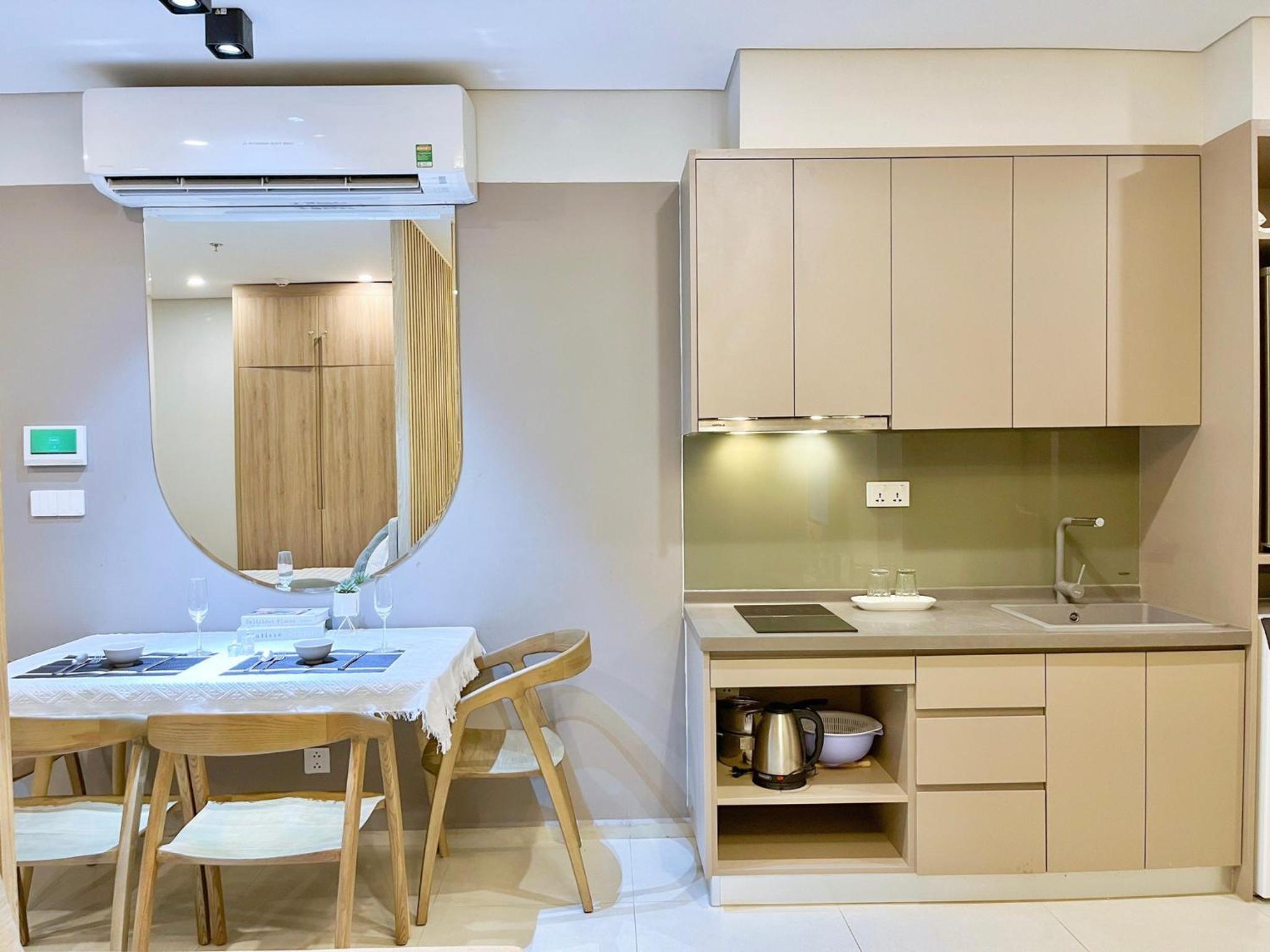 Studio Apartment With Balcony photo 3