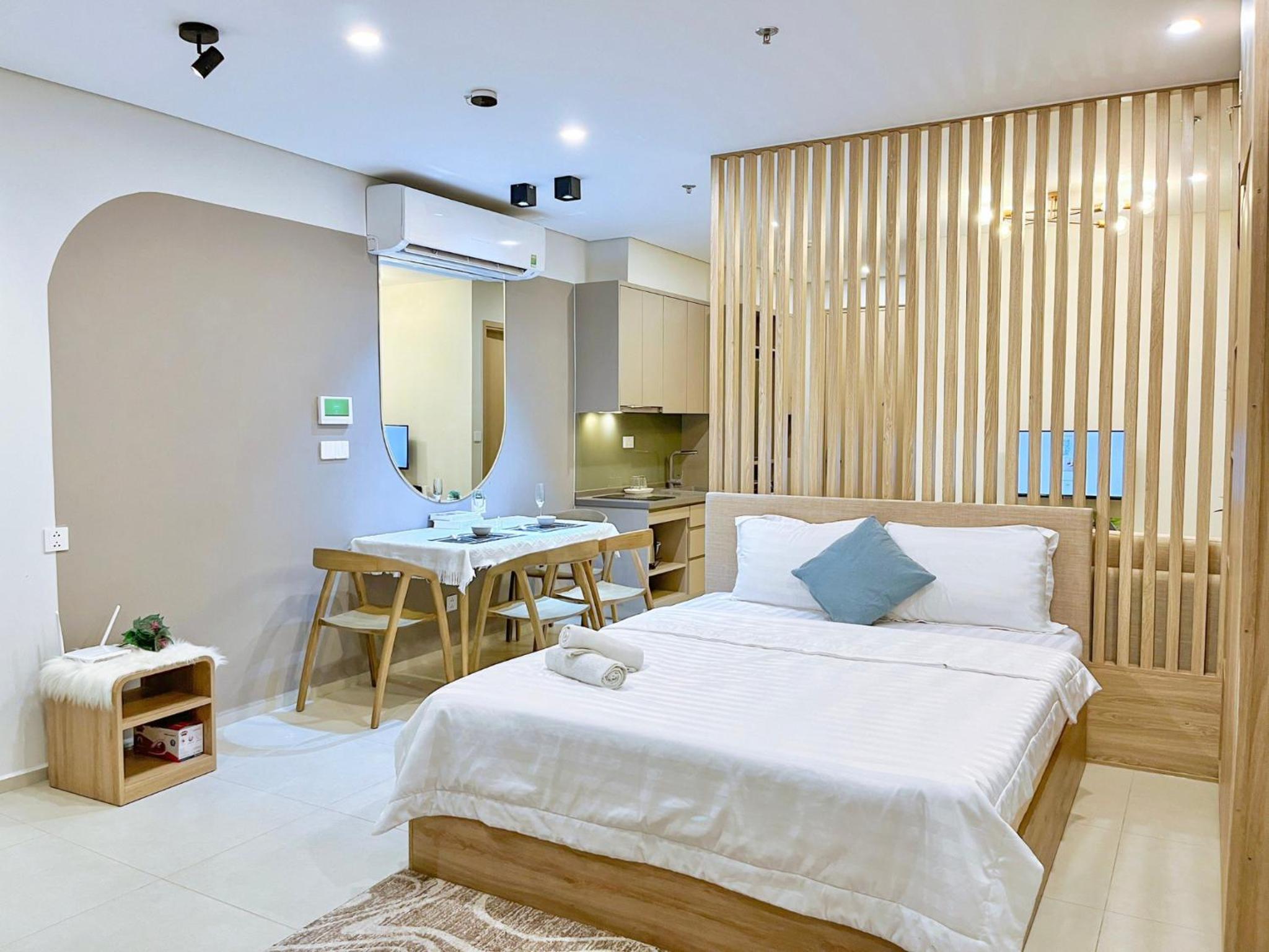 Studio Apartment With Balcony photo 1